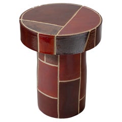 Tavolino in gres massiccio rosso stile patchwork con superficie a mosaico intagliata a mano