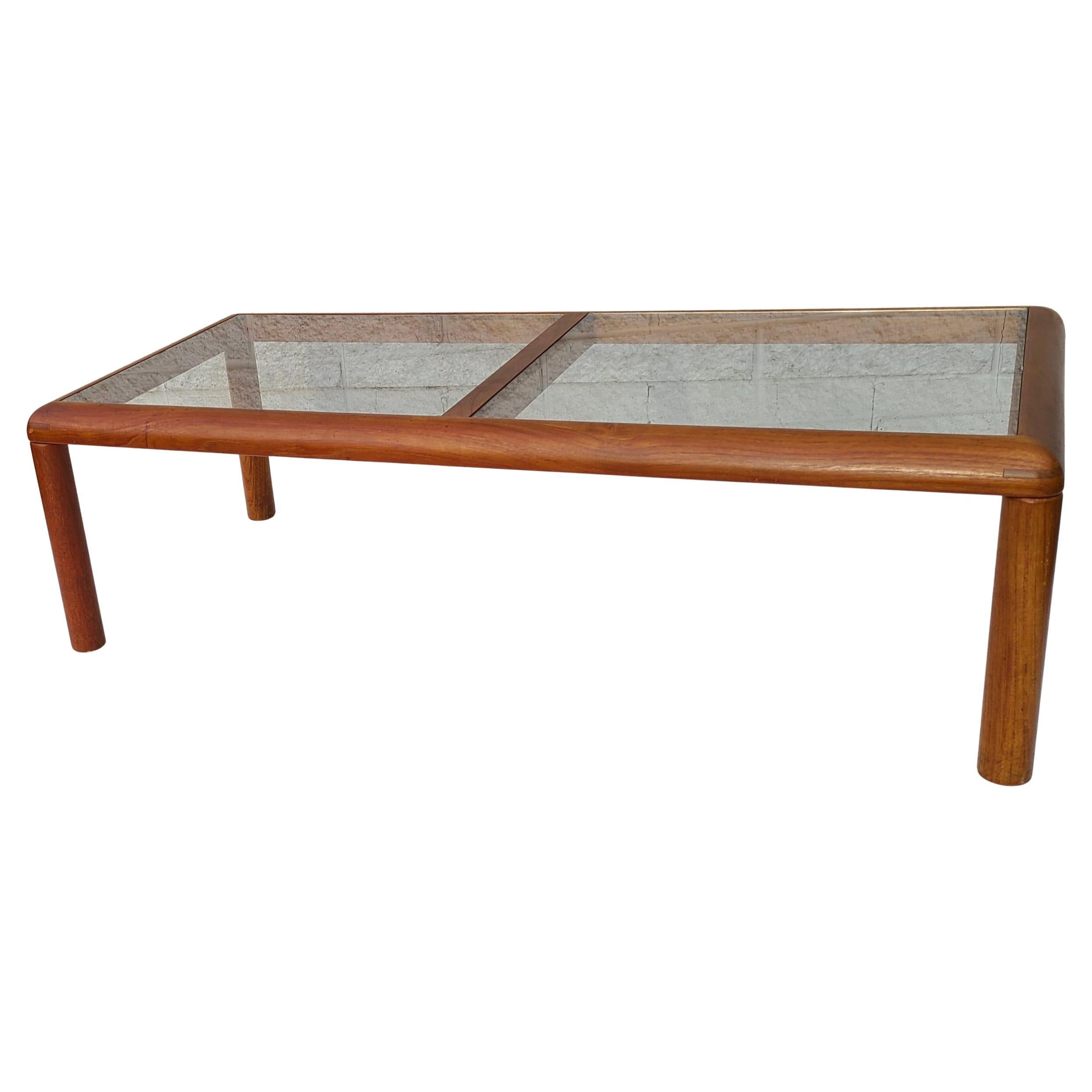 Table basse en teck massif au design danois D-SCAN en vente