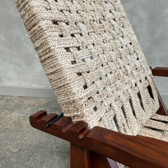 Verstellbarer Liegestuhl aus massivem Teakholz und gewebter Jute