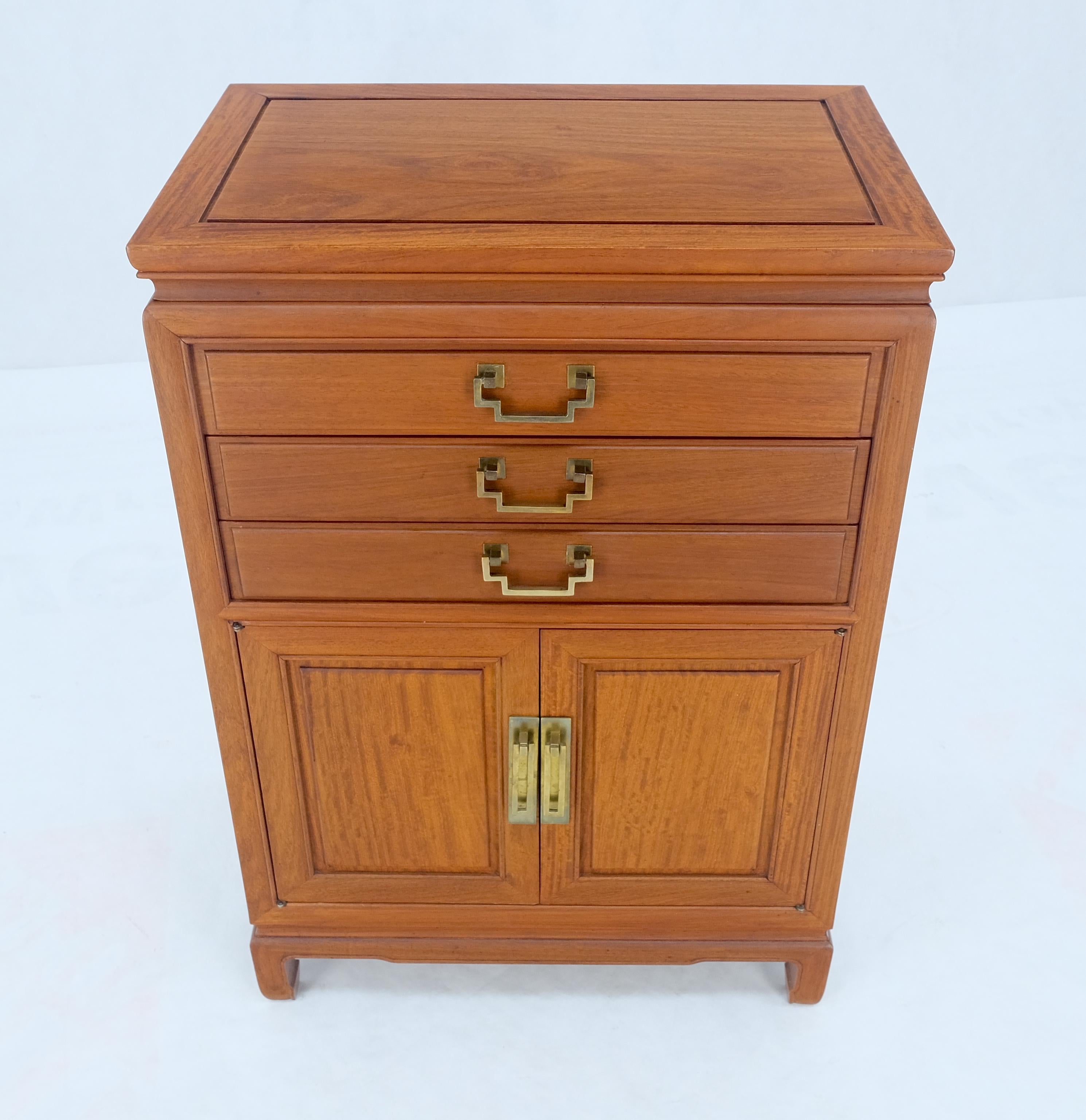 Lacquered Solid Teak Brass Bracket Shape Heavy Drop Pulls Lift Top Two Doors Silver Chest  For Sale