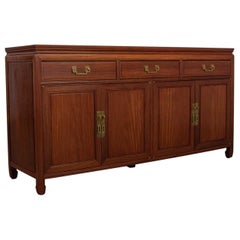 Teck massif Chinoiserie Hollywood Regency Buffet Credenza Style de George Zee