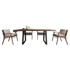 Mesa de comedor de teca maciza cacao sobre patas de metal negro