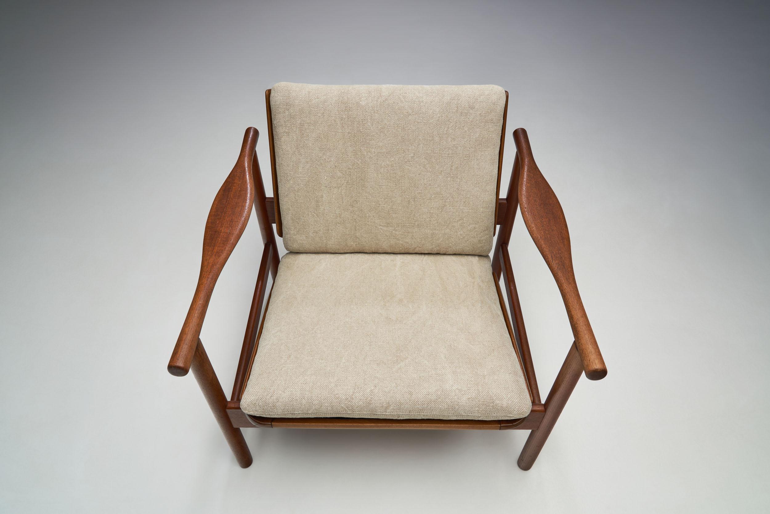 Solid Teak Danish Lounge Chair, Denmark 1950s For Sale 1