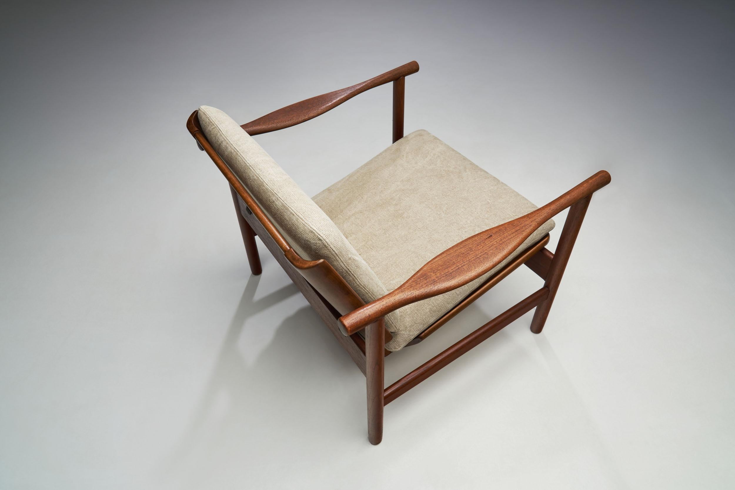 Solid Teak Danish Lounge Chair, Denmark 1950s For Sale 2