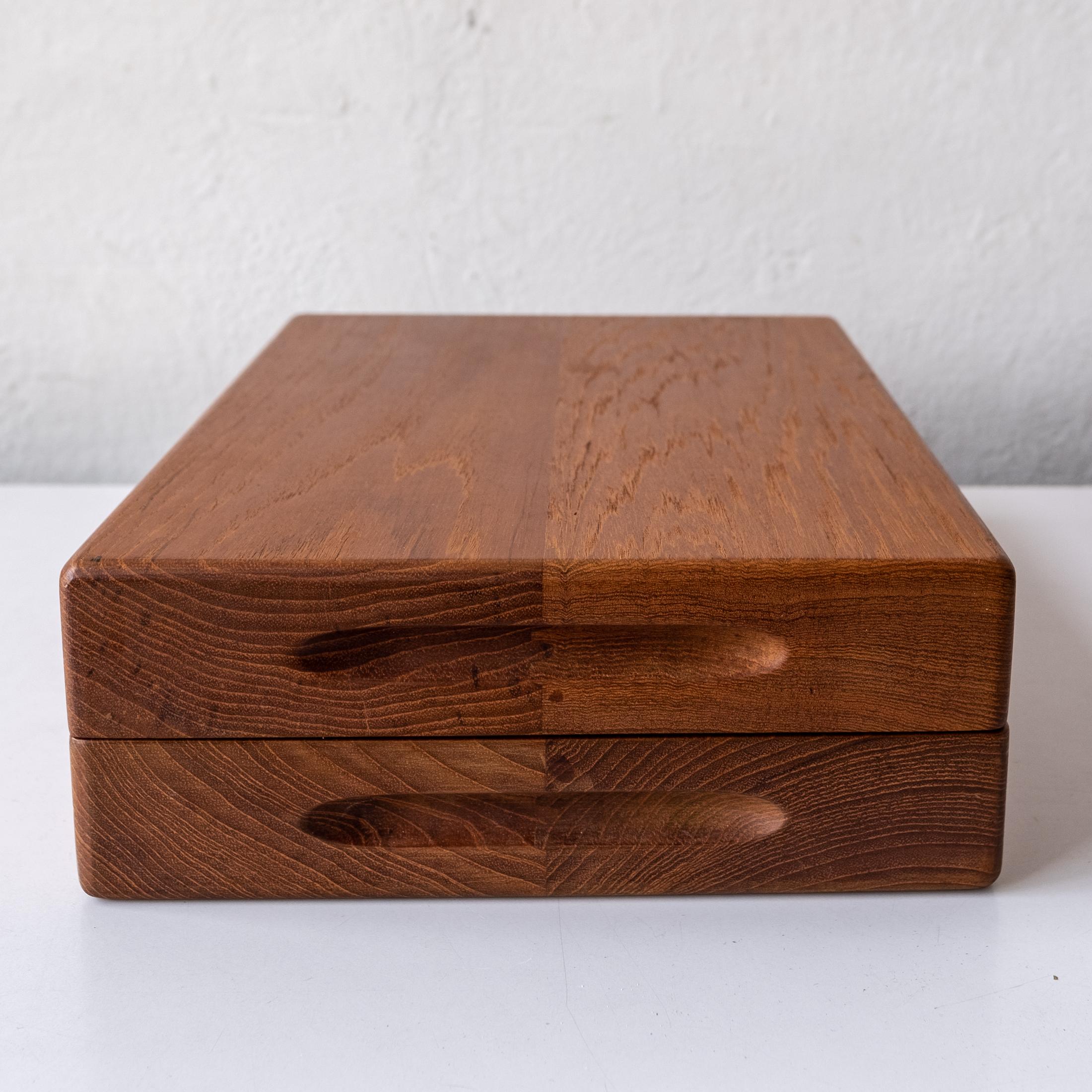 Solid Teak Danish Modern Valet Box Jewelry Tray Catch All In Good Condition In San Diego, CA