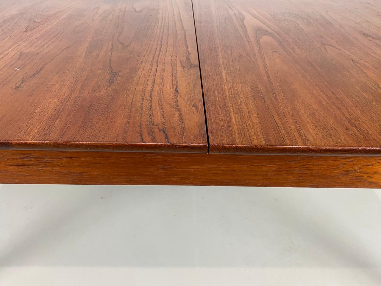 Solid Teak Extension Table by Finn Juhl for France & Son For Sale 7