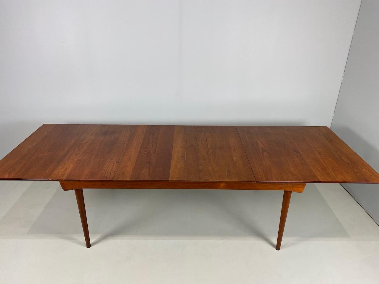 Solid Teak Extension Table by Finn Juhl for France & Son For Sale 14