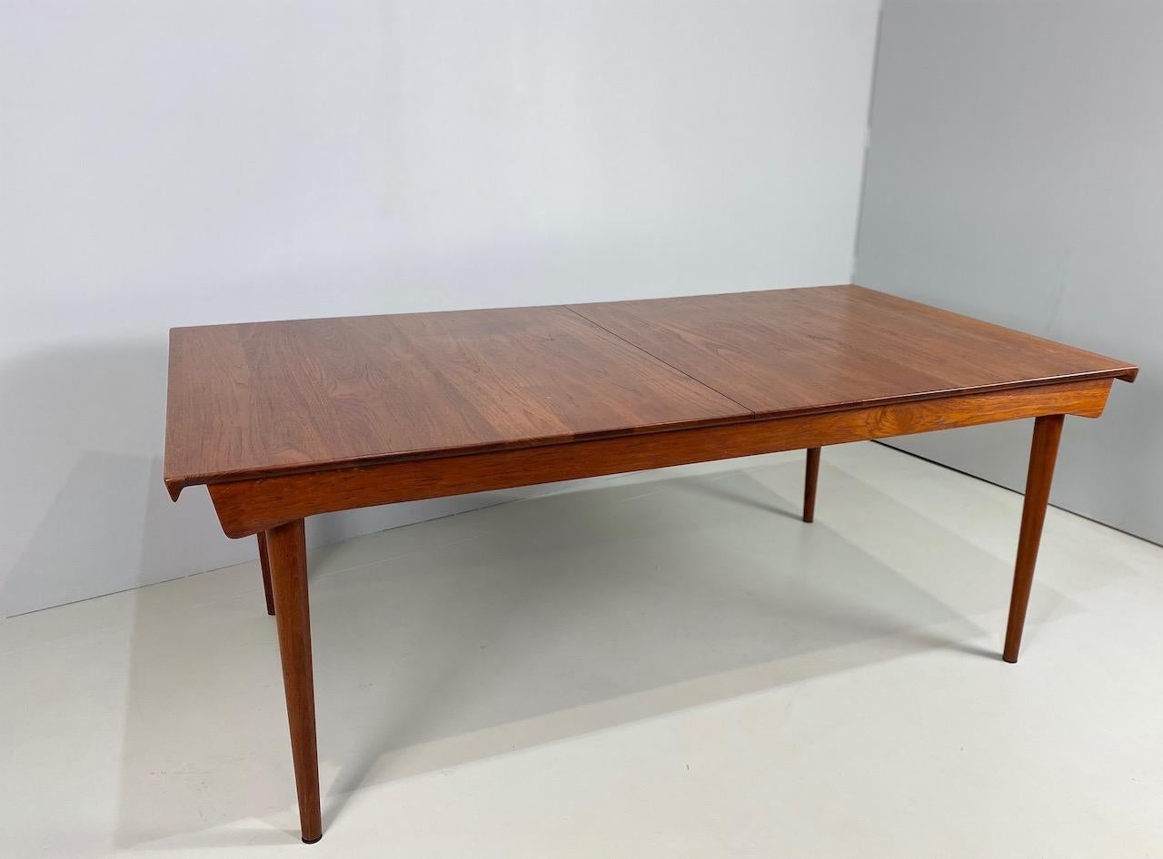 20th Century Solid Teak Extension Table by Finn Juhl for France & Son For Sale