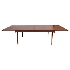 Mesa extensible de teca maciza Modelo FD 540de Finn Juhl para France & Son