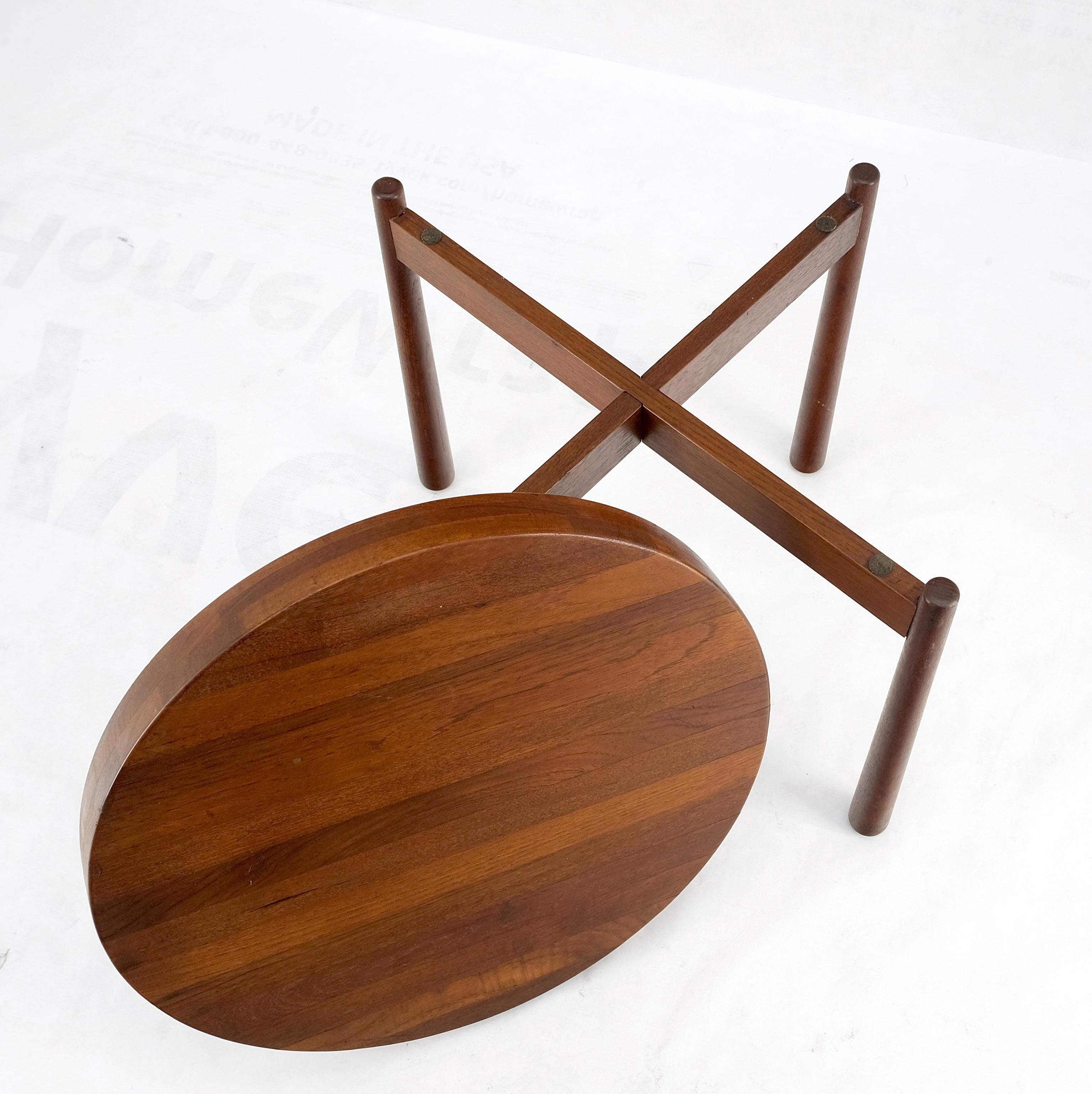 Solid teak flip top tapered legs base danish Mid-Century Modern side end occasional table MINT!.
Made in Sweden.