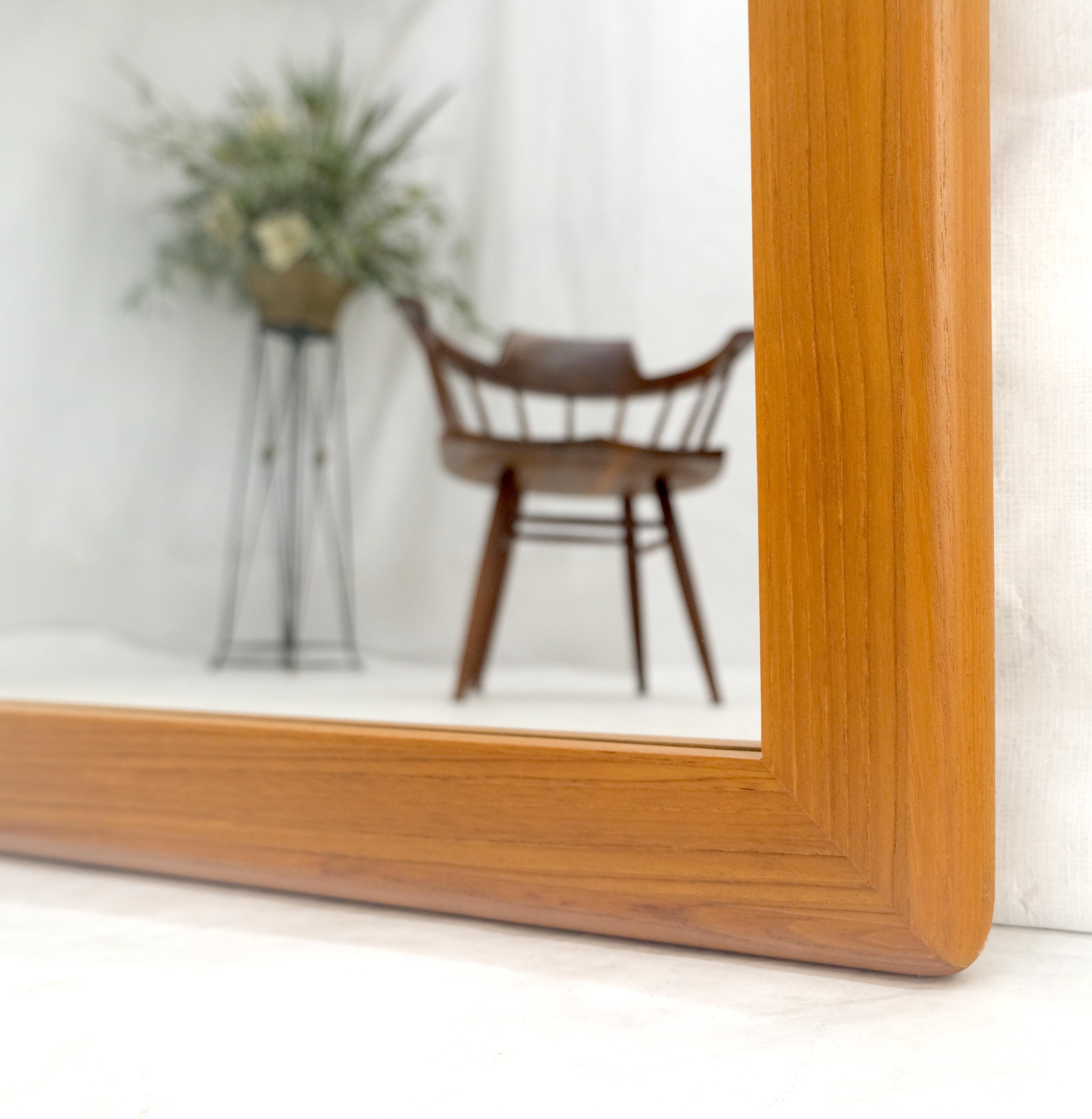 Laccato Telaio in teak massiccio Danese Mid Century Modern 32x44 Specchio da parete rettangolare Menta! in vendita