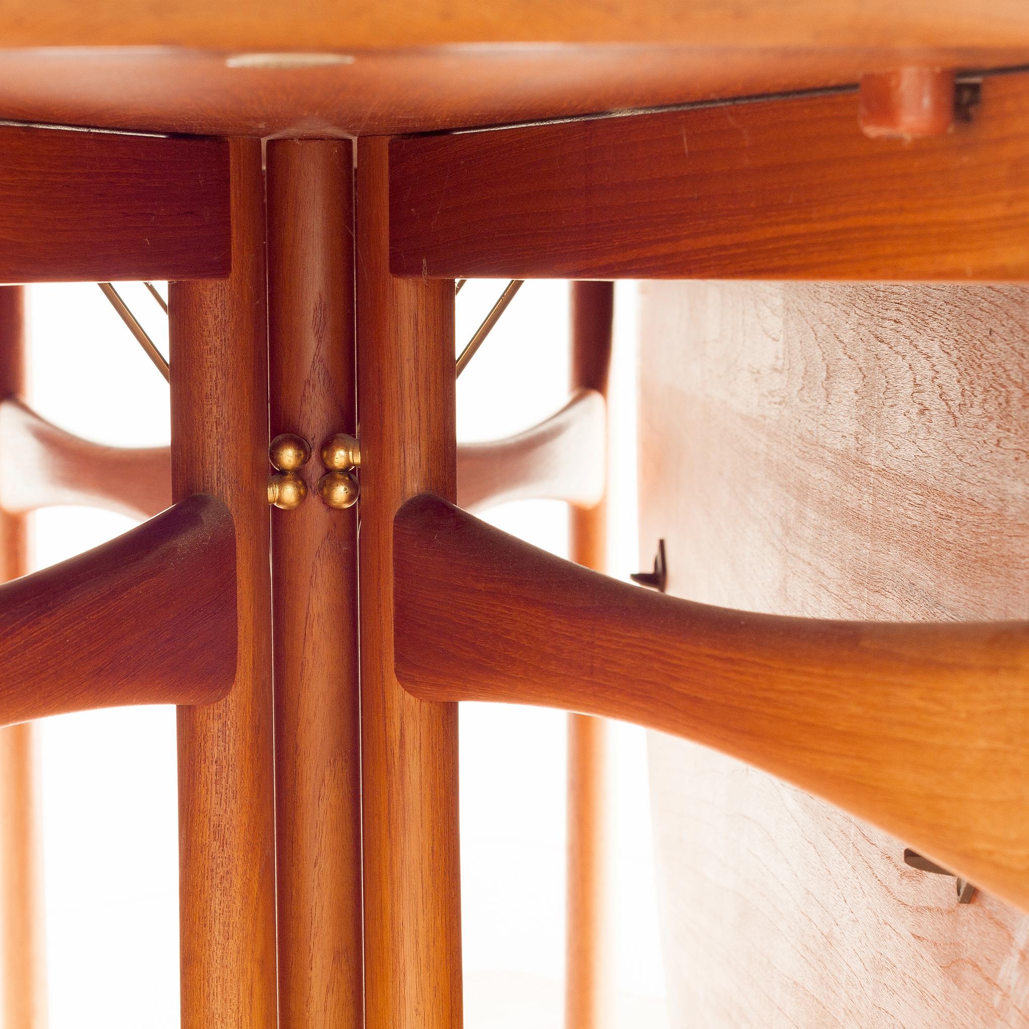 Solid Teak Gate Leg Table Hvidt & Mølgaard-Nielsen, France & Søn, Denmark 9
