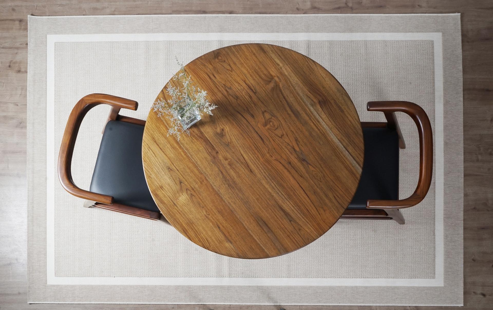 Hand-Crafted Solid Teak Round Dining Table with Black Metal Spider Legs For Sale
