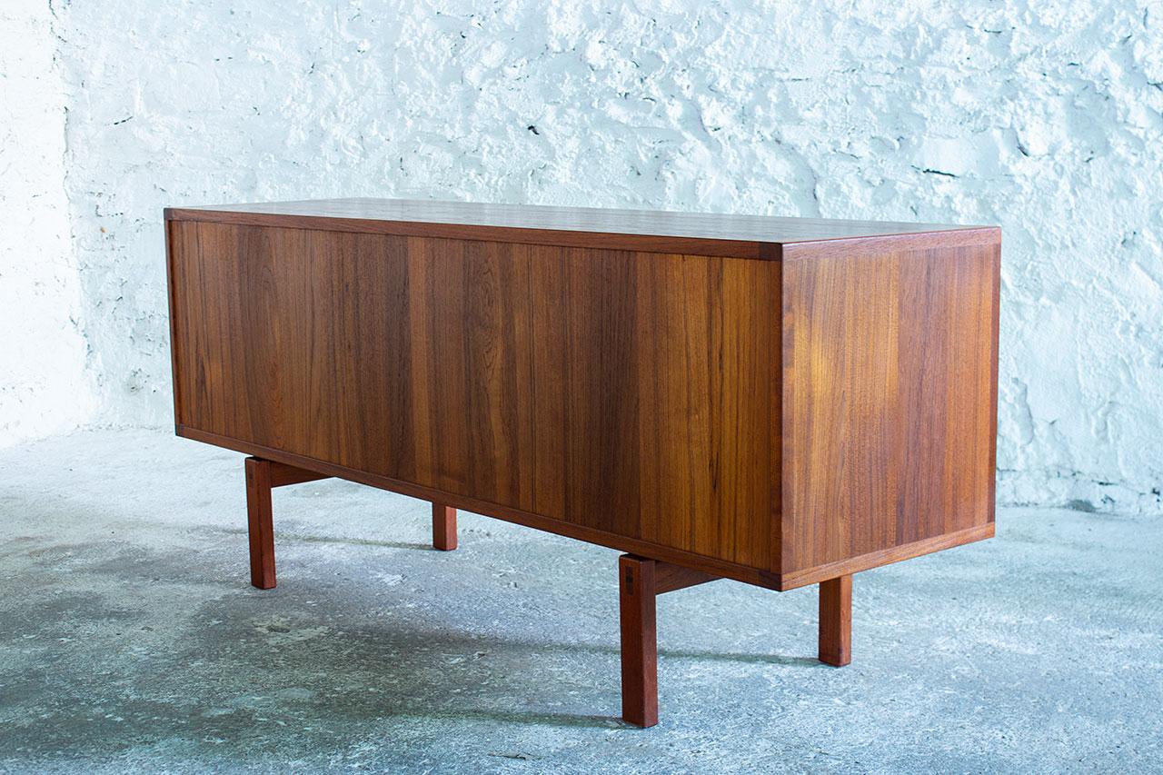 Solid Teak Sideboard by Lennart Bender for Ulferts, 1960s in vendita 3