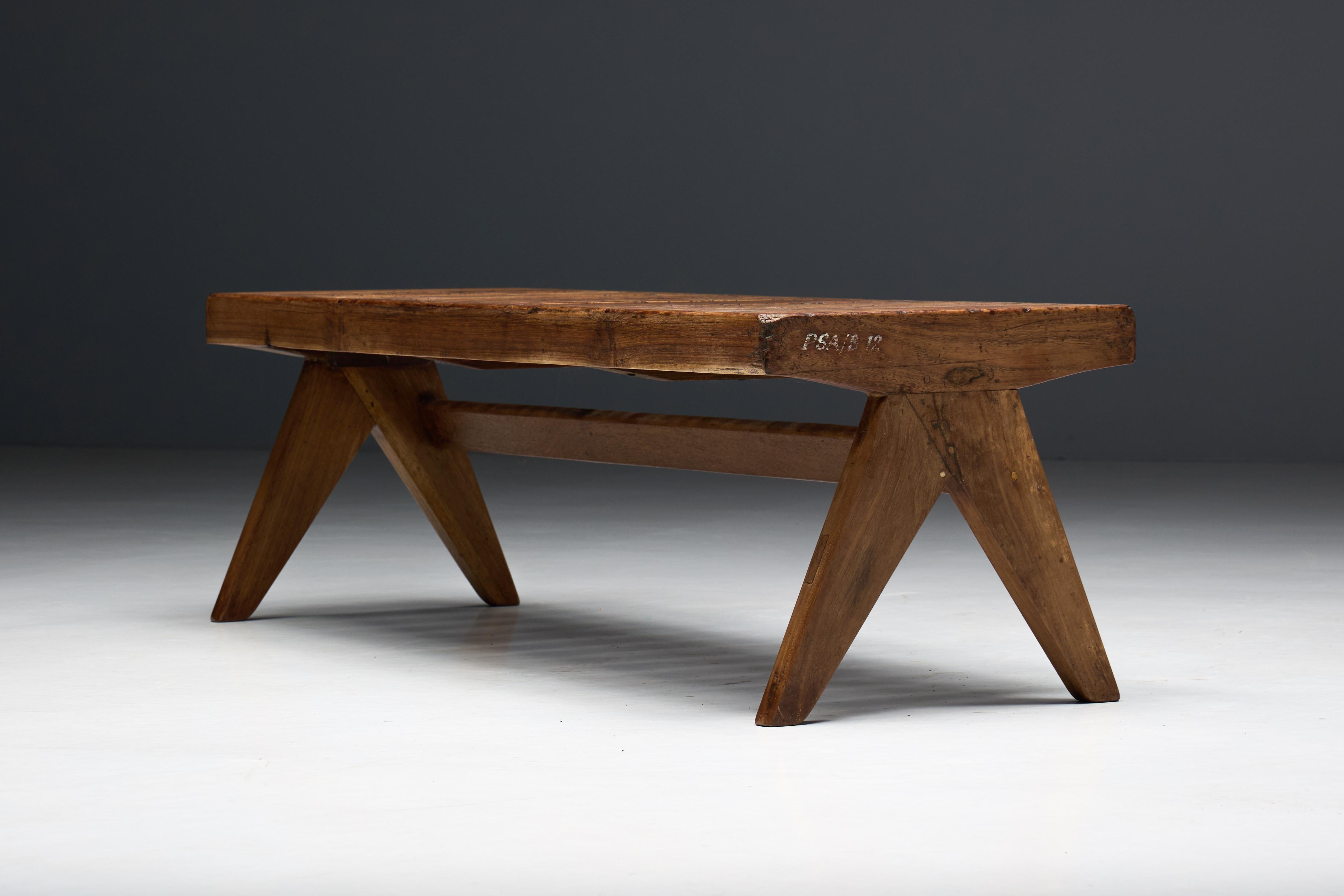 Banc à lattes en teck massif par Pierre Jeanneret, Inde, années 1950 en vente 7