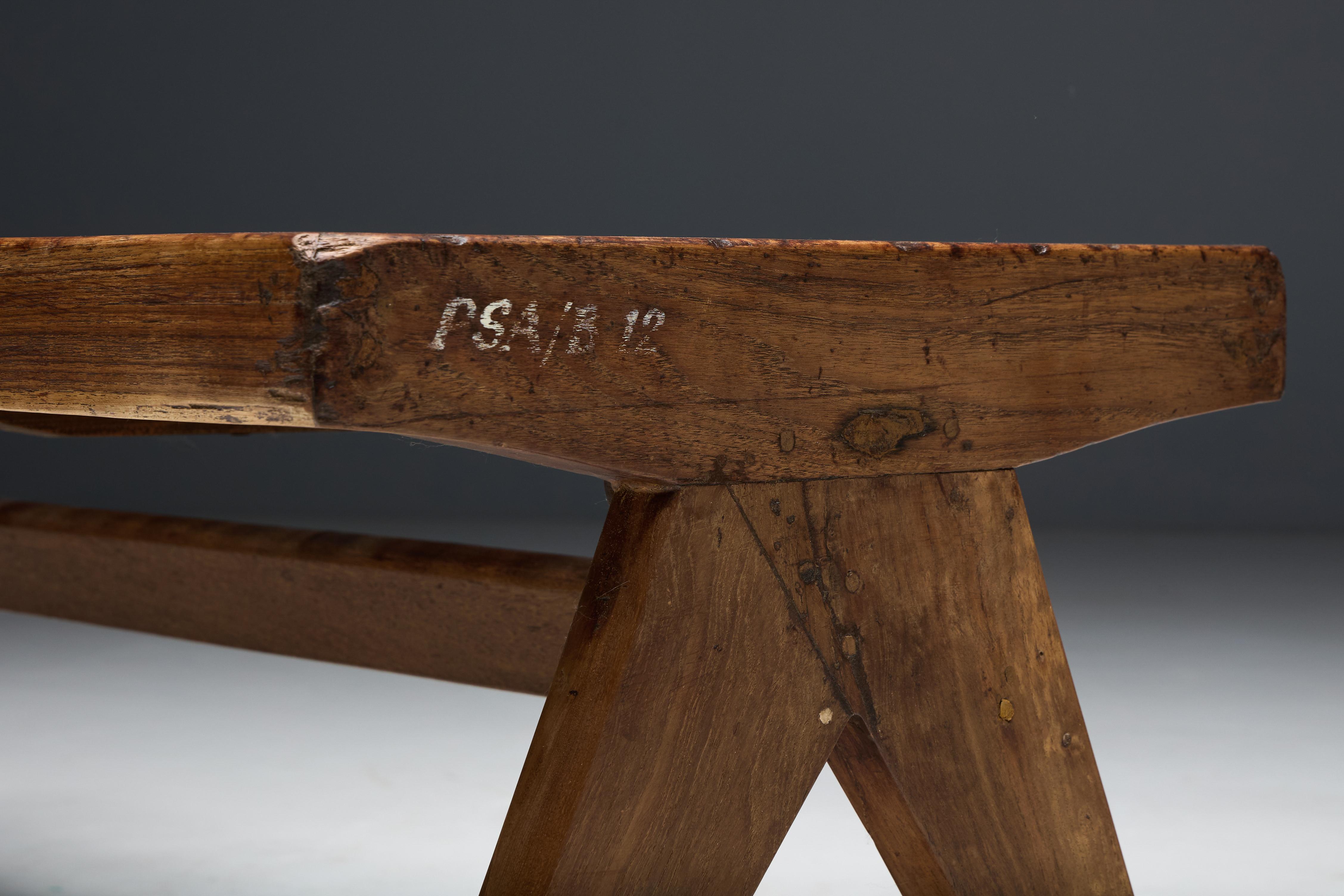 Banc à lattes en teck massif par Pierre Jeanneret, Inde, années 1950 en vente 9