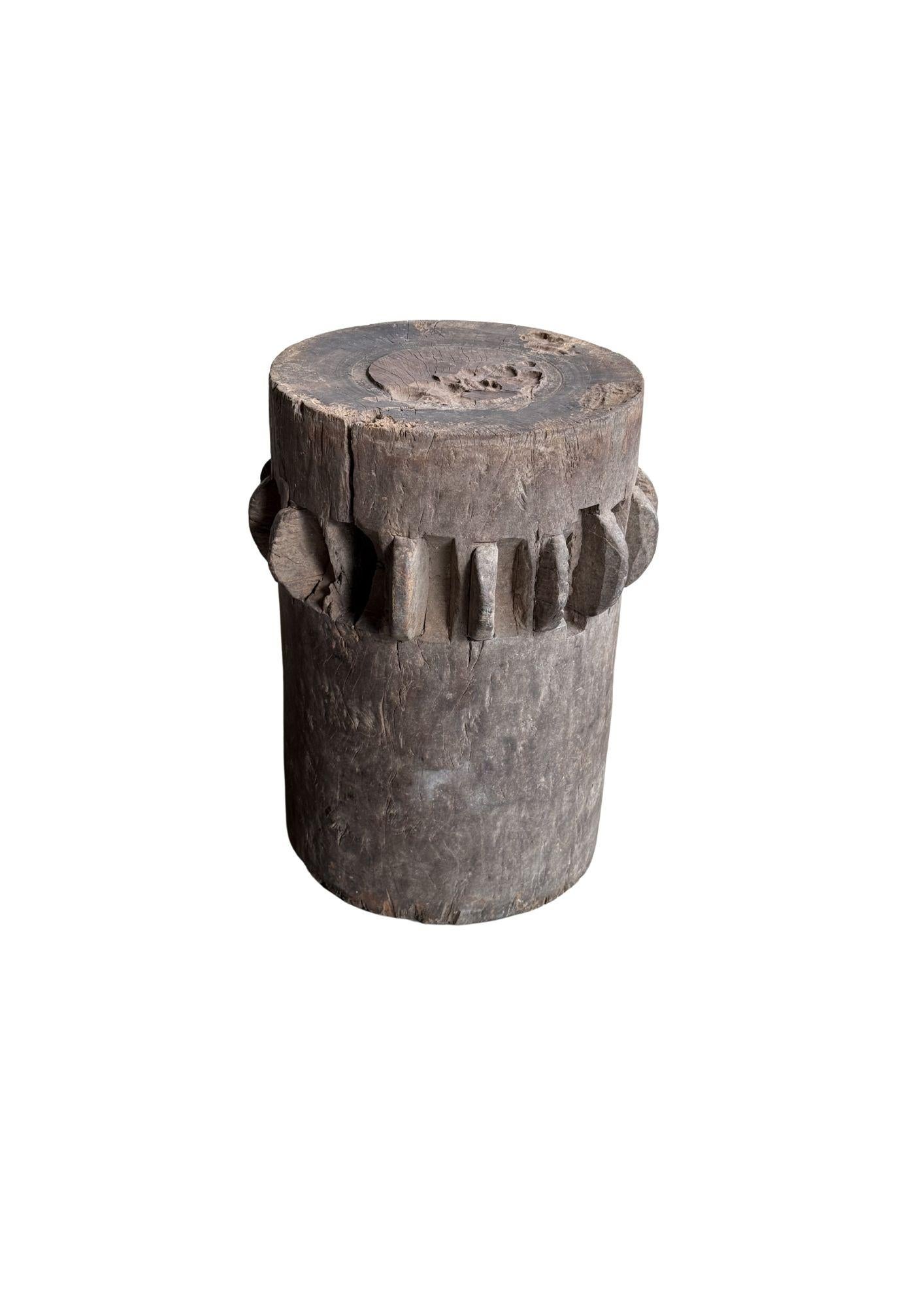 Trituradora / moledora de caña de azúcar de teca maciza de Java, Indonesia c. 1900 Indonesio en venta