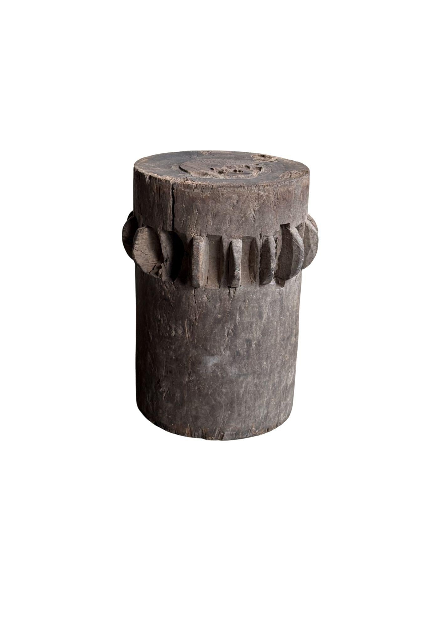 Trituradora / moledora de caña de azúcar de teca maciza de Java, Indonesia c. 1900 principios del siglo XX en venta