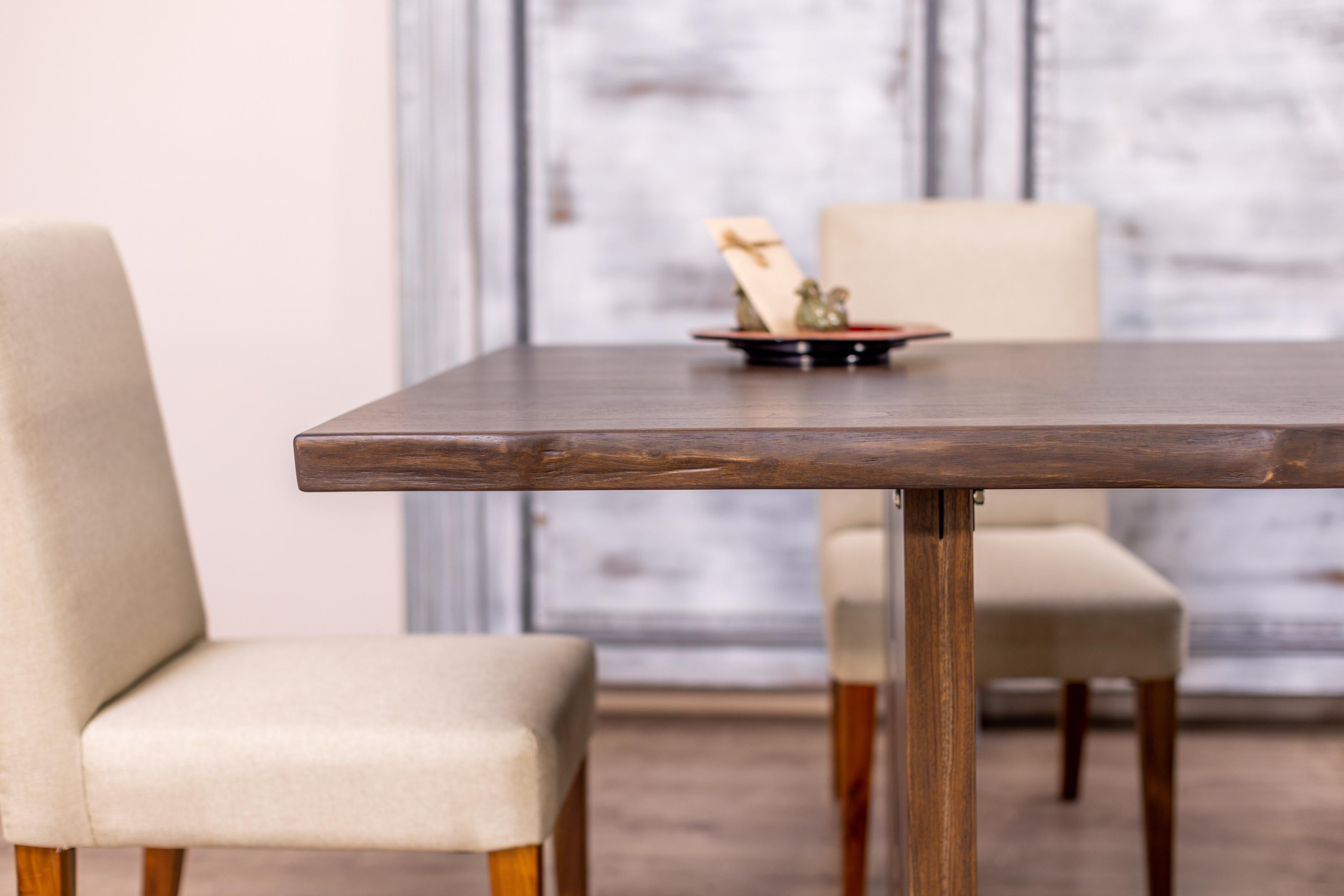 Menuiserie Table en teck massif Cocoa avec pieds en bois à double planche en vente