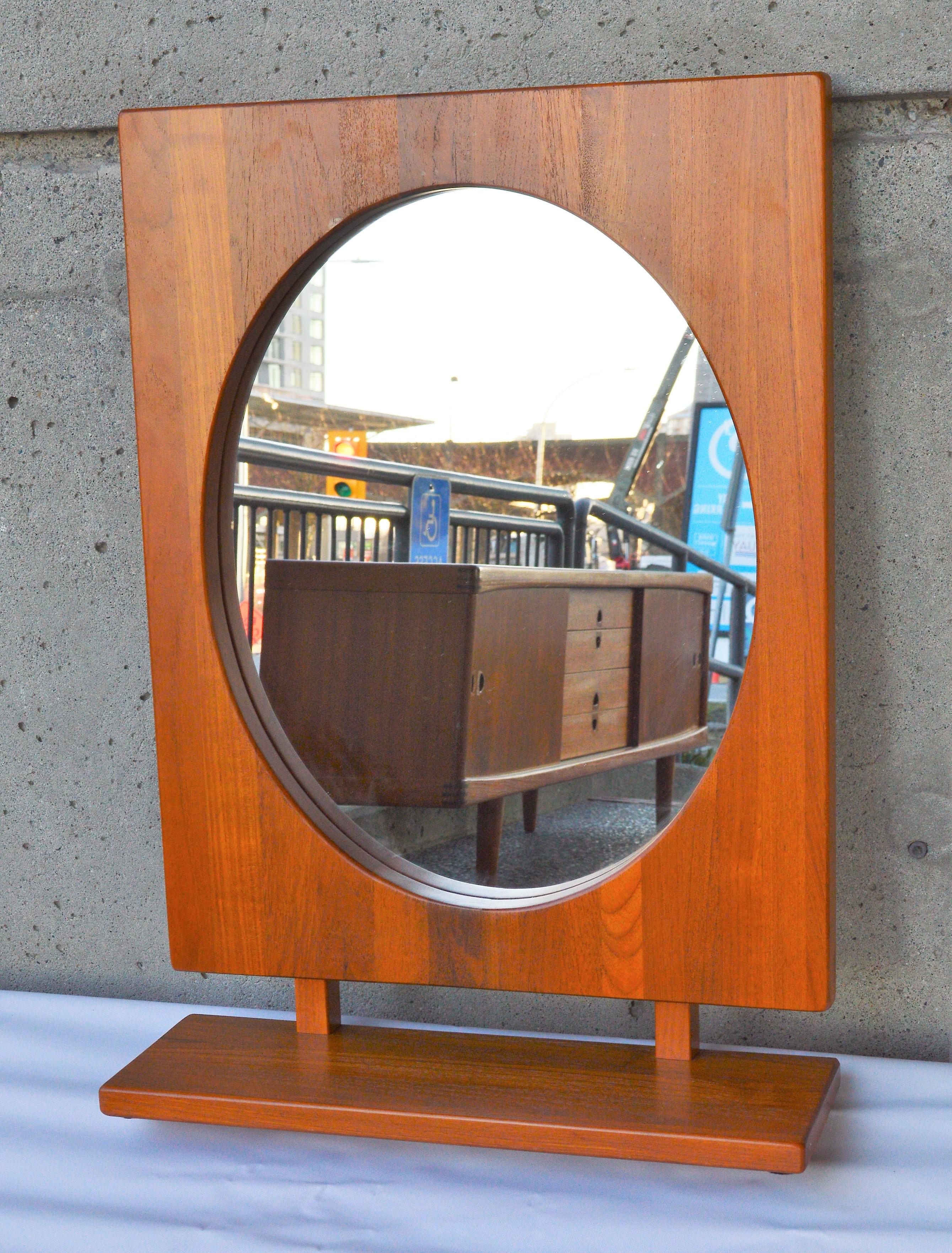 Solid Teak Table or Wall Mirror with Shelf in Oval by Pedersen & Hansen, Denmark In Good Condition For Sale In New Westminster, British Columbia