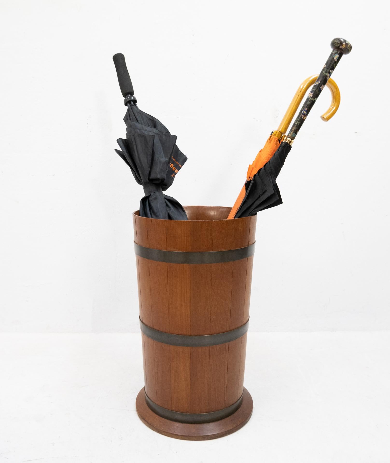 Solid Teak Umbrella Stand, 1960s In Good Condition For Sale In Den Haag, NL