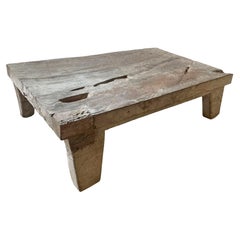 Table basse en bois de teck massif Madura Island, Java, Indonésie, vers 1900