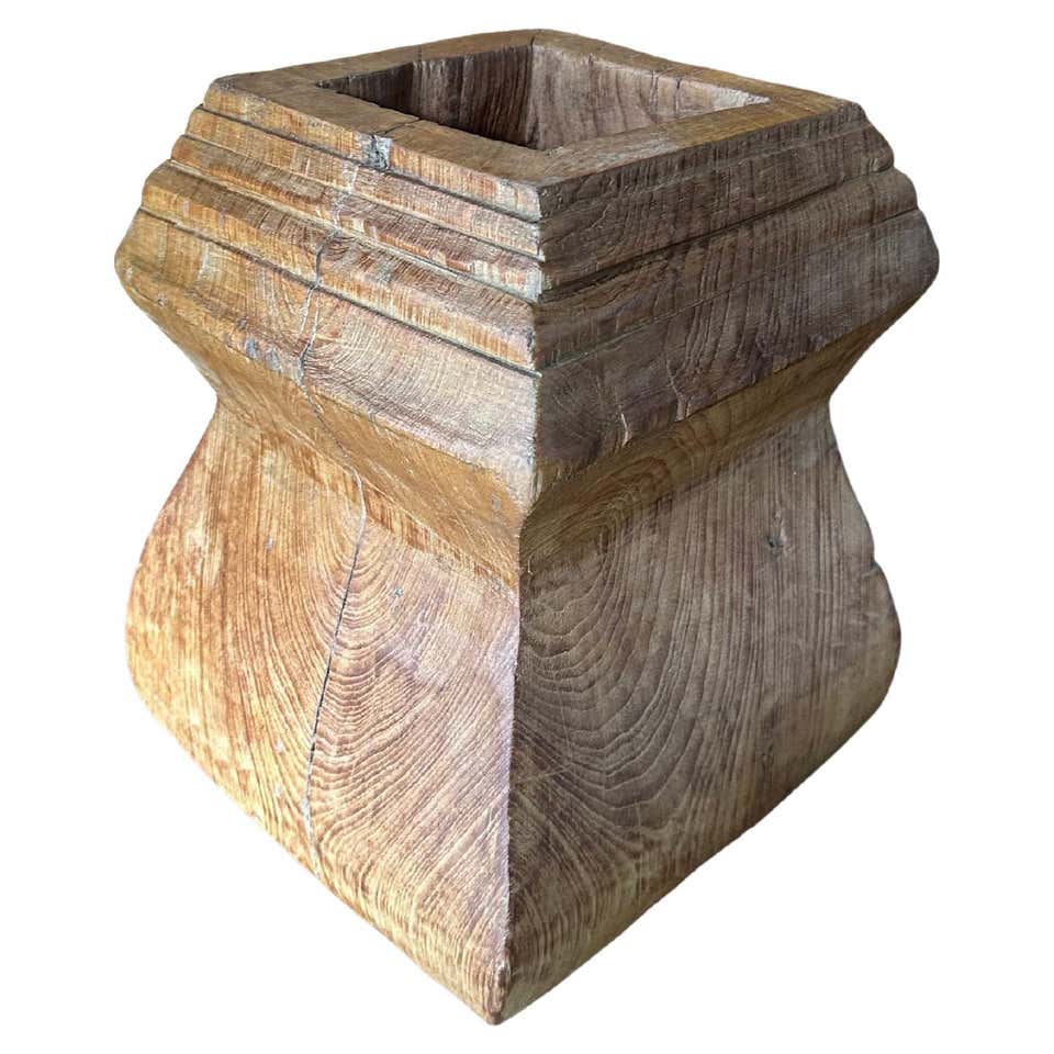 Pair of Teak Wood Columns For Sale at 1stDibs