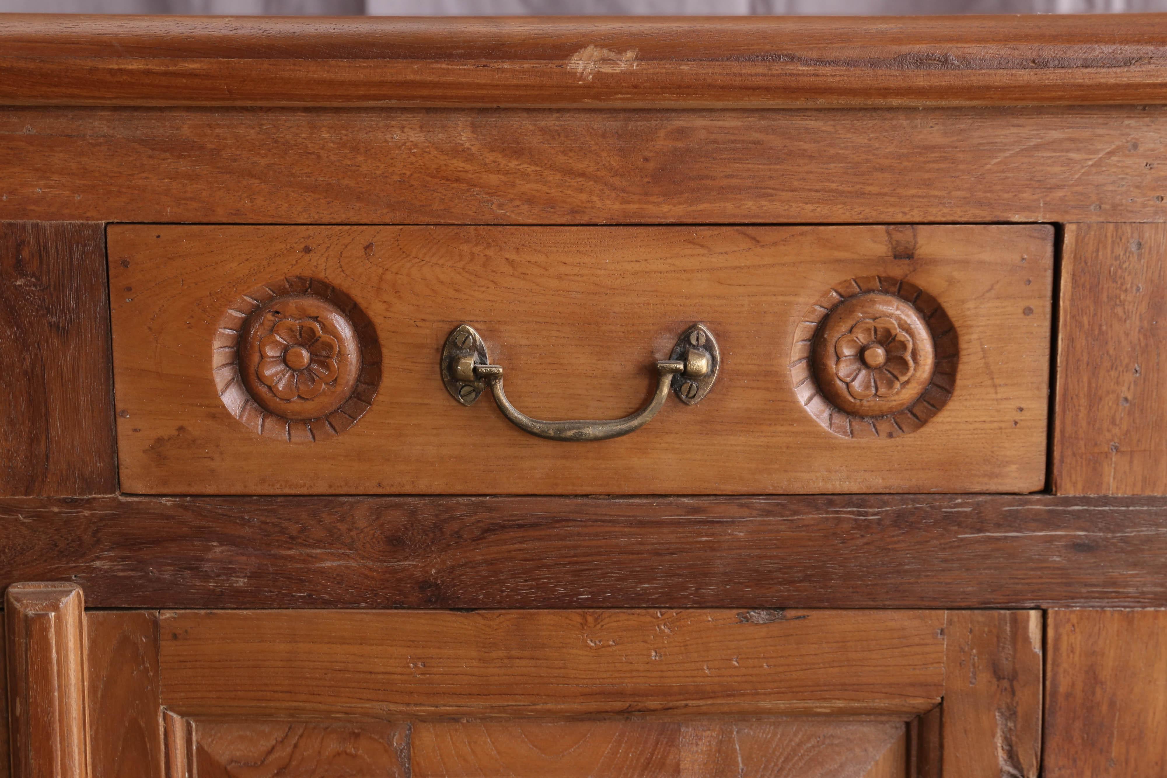 Indian Solid Teak Wood Early 20th Century Entry Hall Credenza from a Tea Plantation