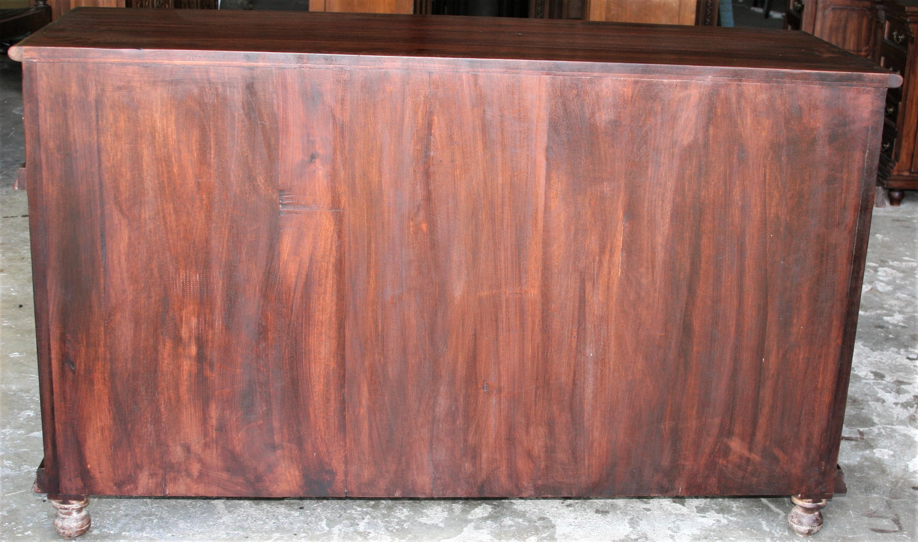 Solid Teak Wood Early 20th Century Superbly Crafted French Colonial Credenza For Sale 6