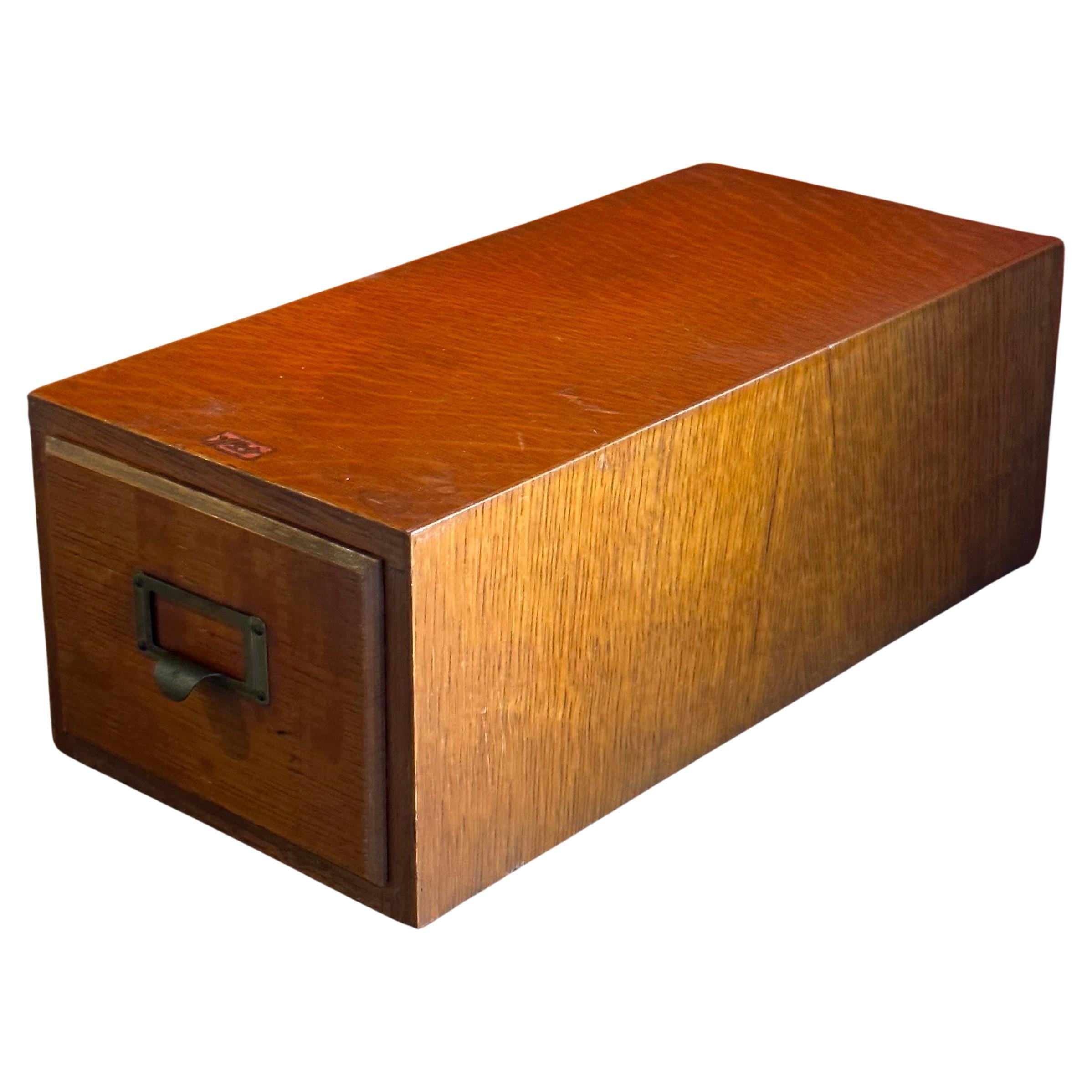 Solid Tiger Oak Card Single Catalog Box with Brass Handle by Weis In Good Condition For Sale In San Diego, CA