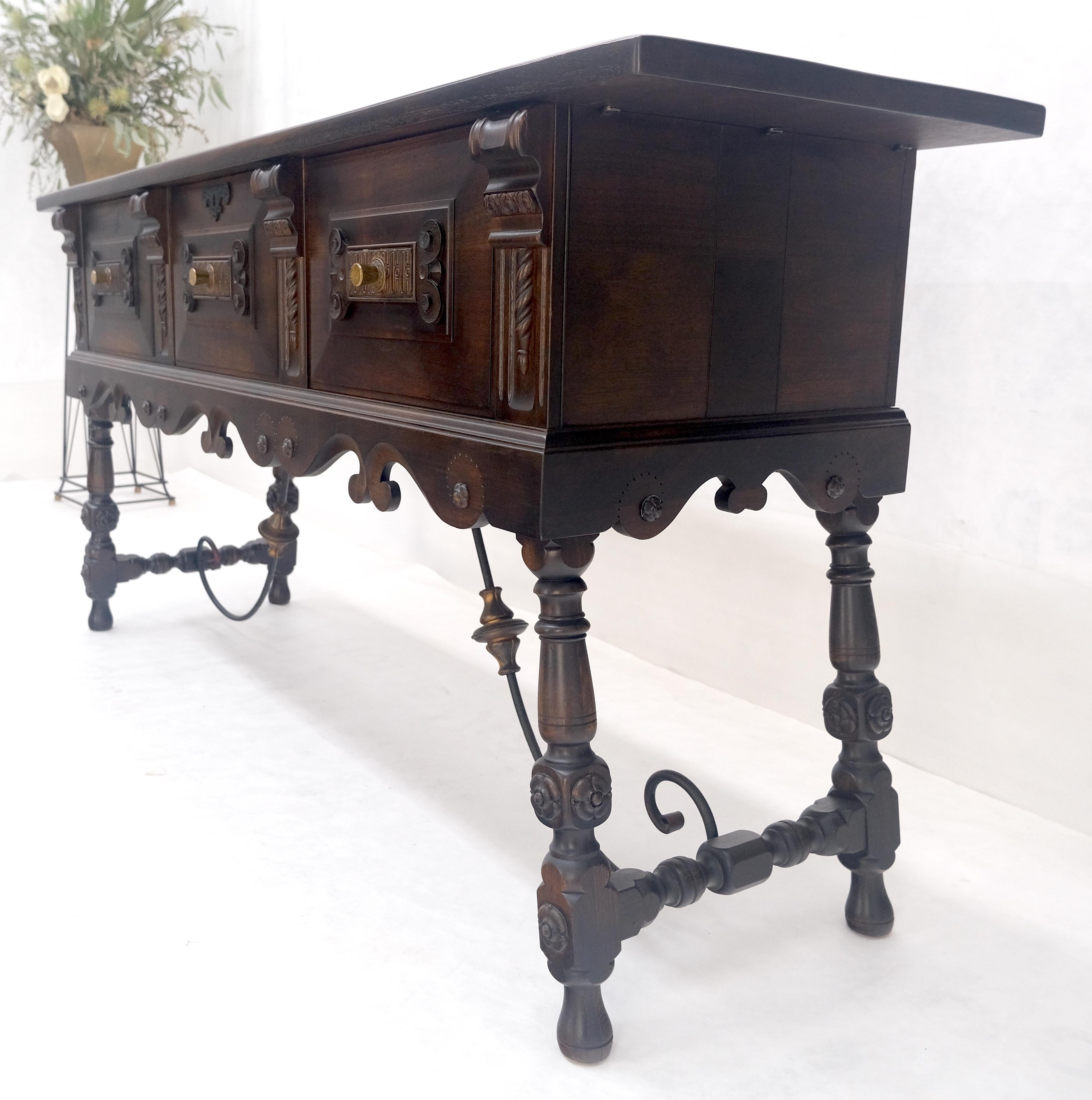 Solido piano con base a cavalletto e 3 porte - Credenza Server Console Coloniale Spagnola MINT in vendita 1