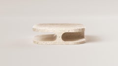 Tavolino Sculpt grande in travertino massiccio di Arthur Vallin