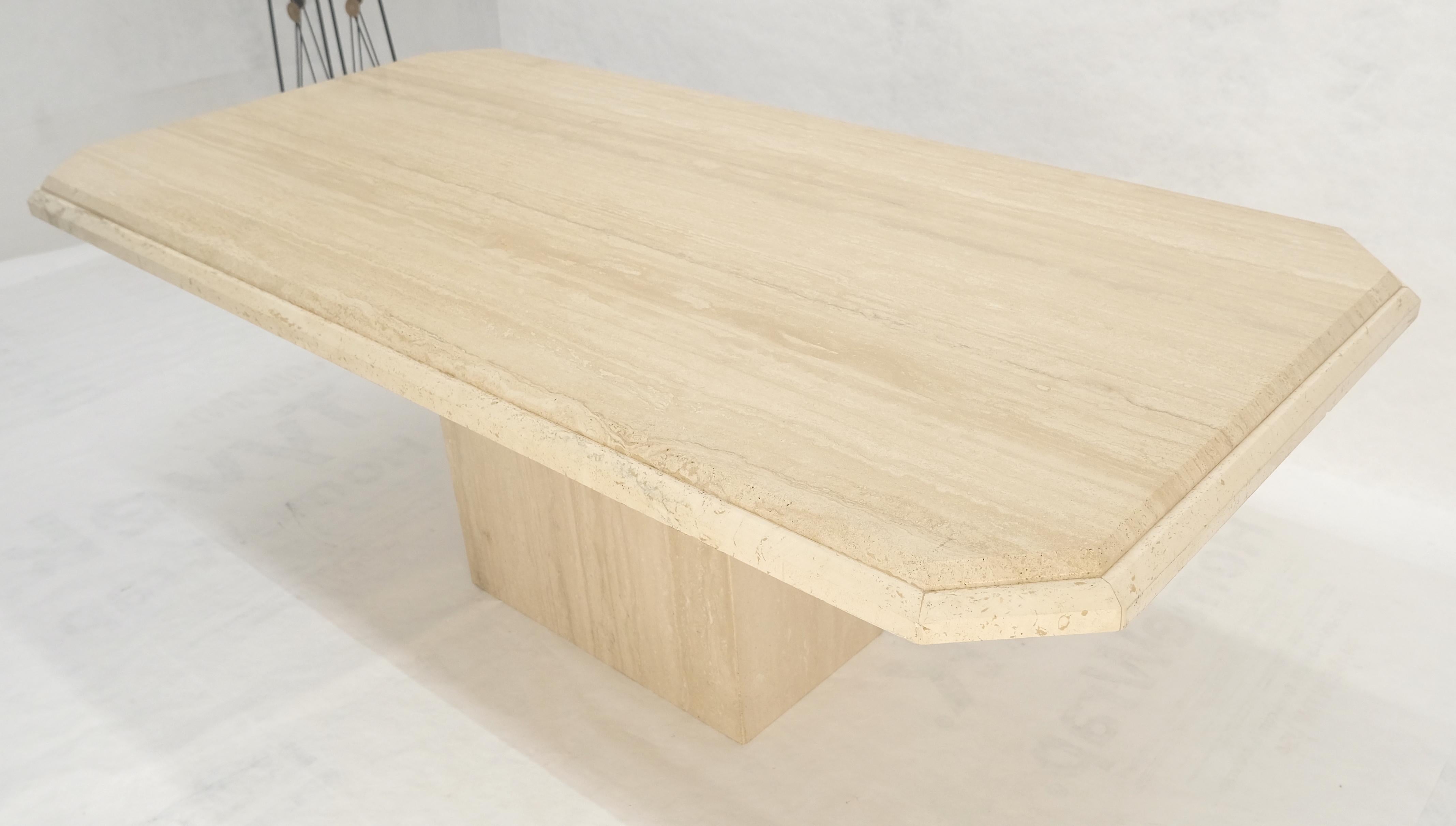 Table de salle à manger italienne 40x80 en travertin massif à pied unique MINT en vente 7