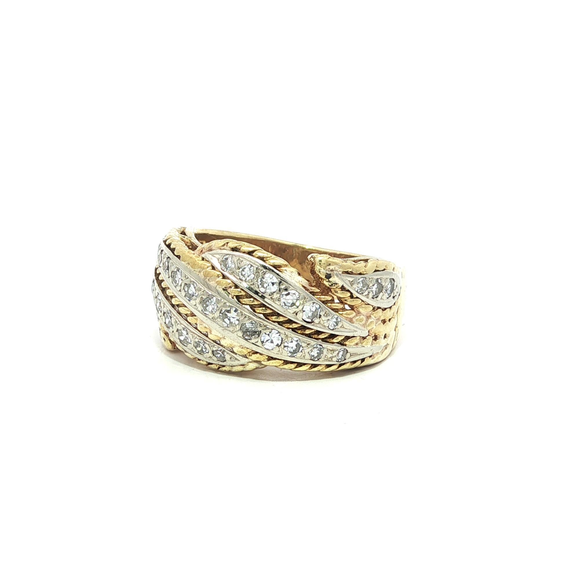 Bague en or massif bicolore 0.30tw Old Single Cut Diamonds Leaf Twisted Wire Band en vente 1