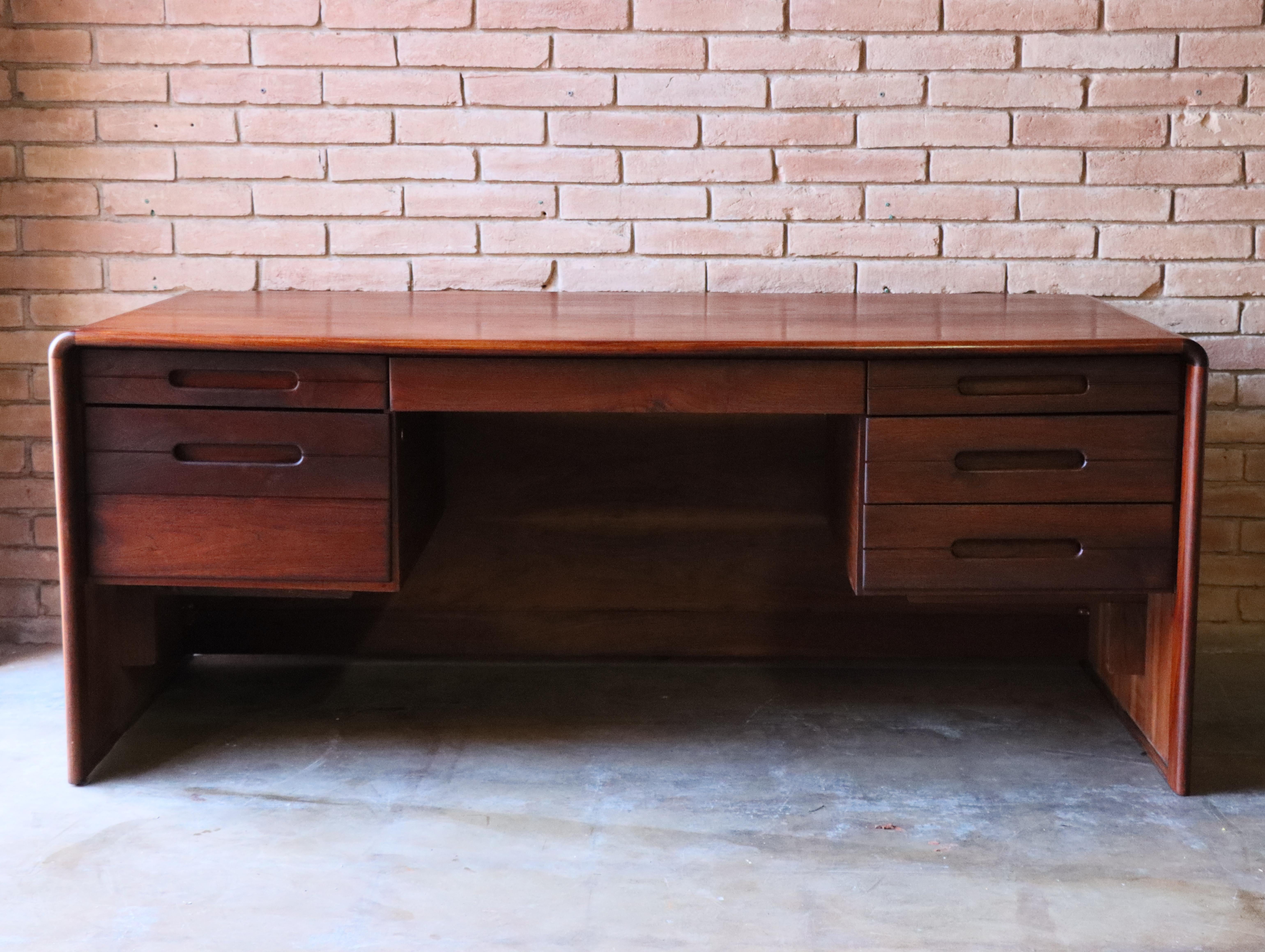 Solid Walnut and Burlwood Desk by Lou Hodges, California Design, 1970s For Sale 3