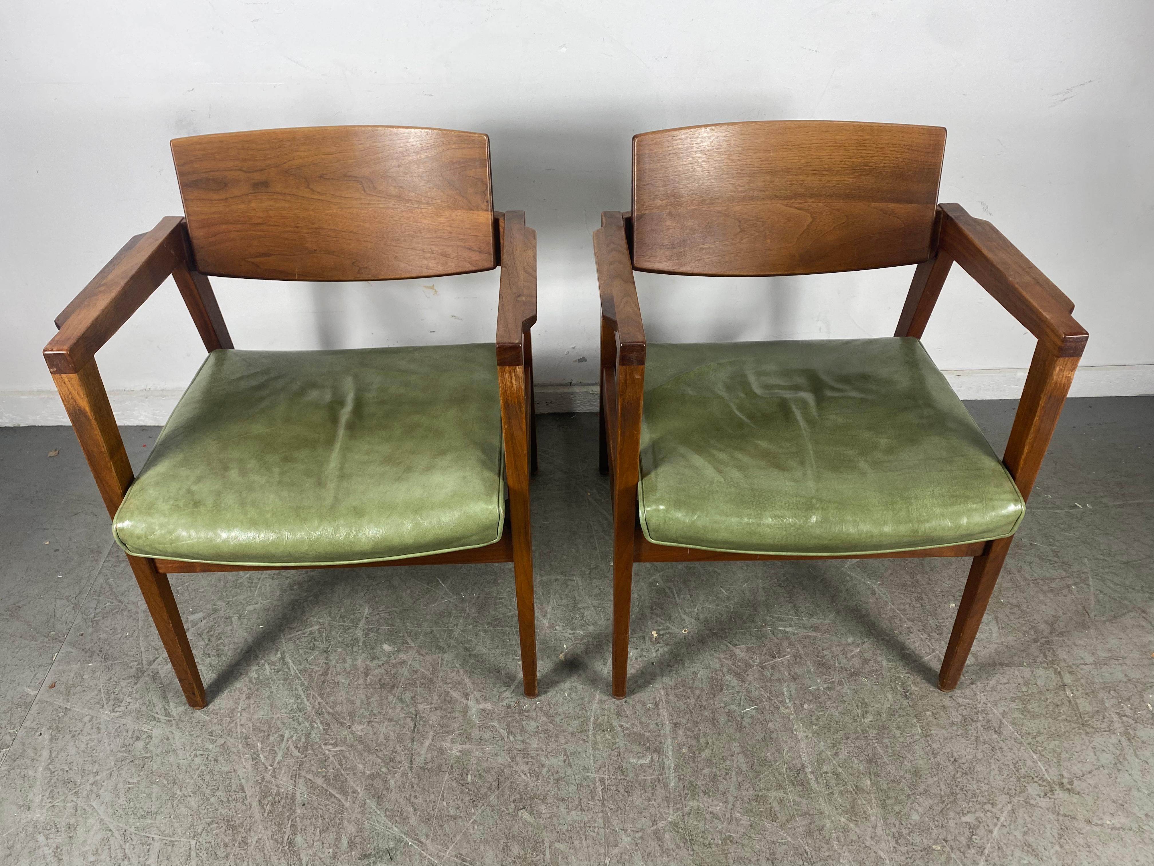 Solid Walnut and Leather Lounge Chairs by Gunlocke, Jens Risom Style For Sale 1