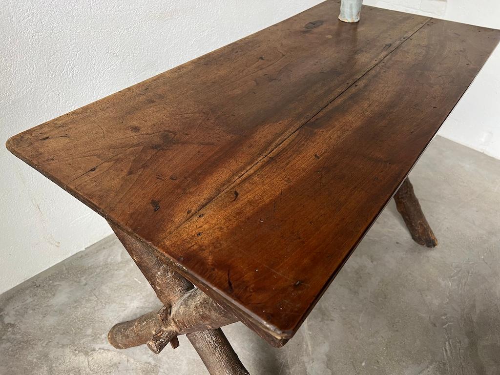 Solid walnut desk, popular art, France, Savoie, circa 1900 For Sale 4