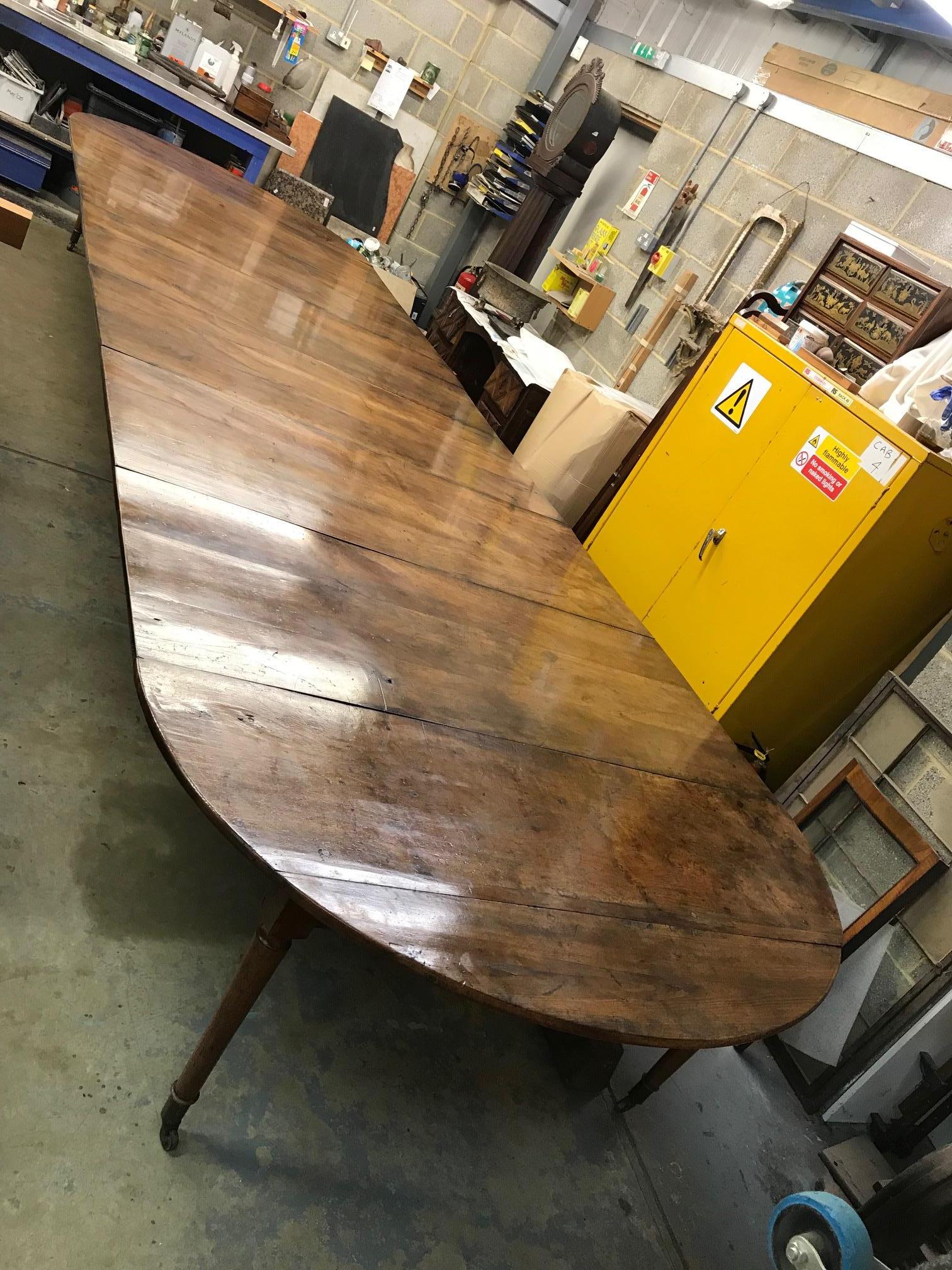 Solid Walnut Extending Dining Table, France, First Half of the 19th Century For Sale 1