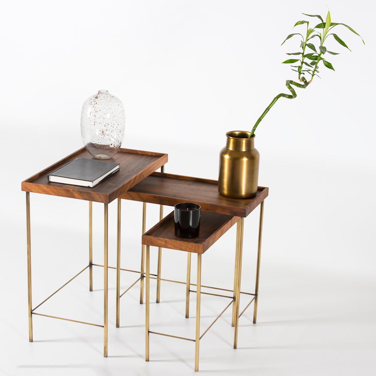 Turc Tables gigognes en noyer massif - EDGE AGED en vente
