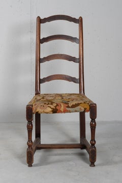 Solid Walnut "Rocchetto" Chair, Italy, circa 1700