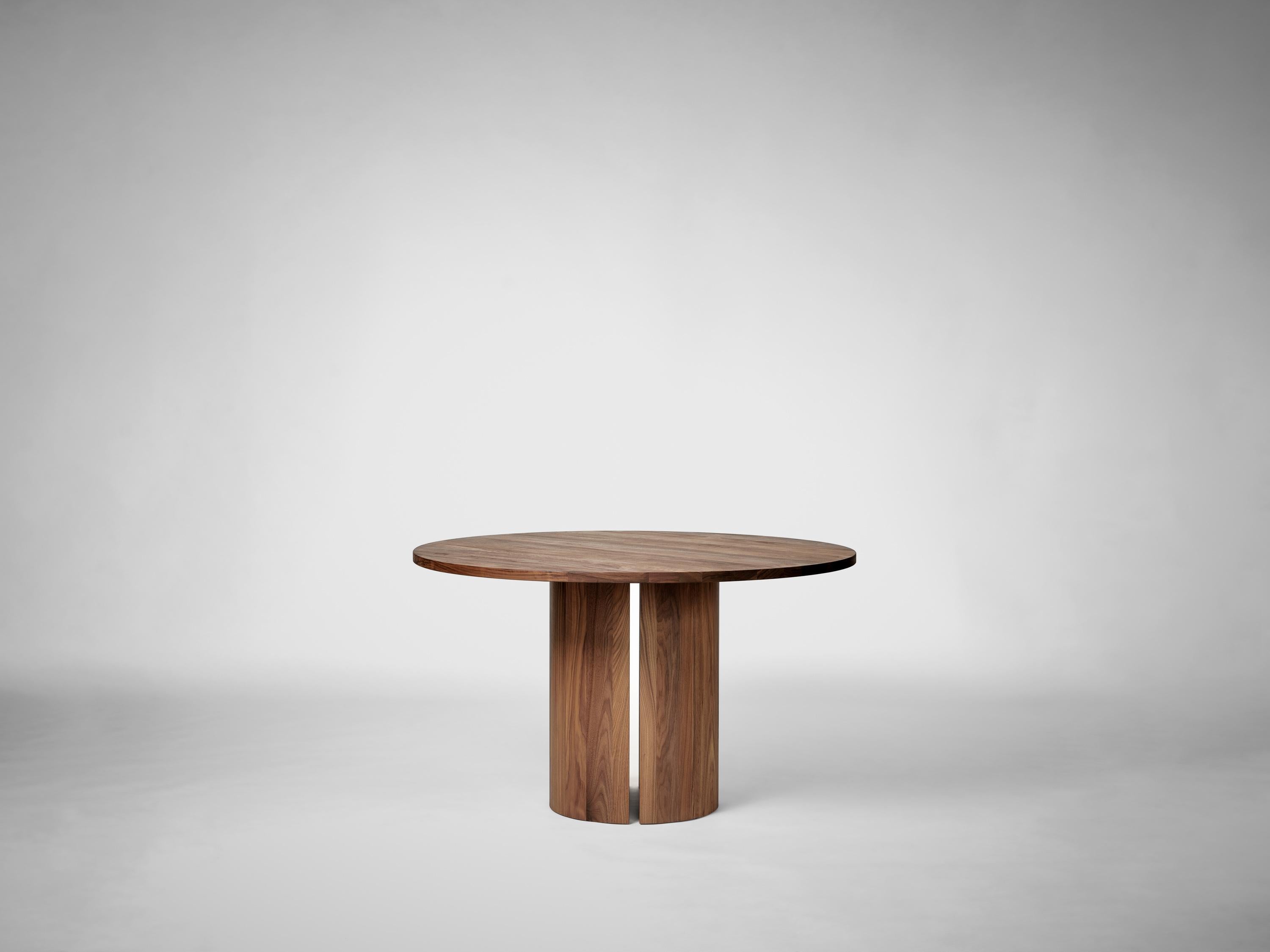 Oiled Solid Walnut Round Table - Aperta by Mokko For Sale