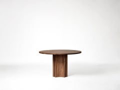 Tavolo rotondo in noce massiccio - Aperta by Mokko