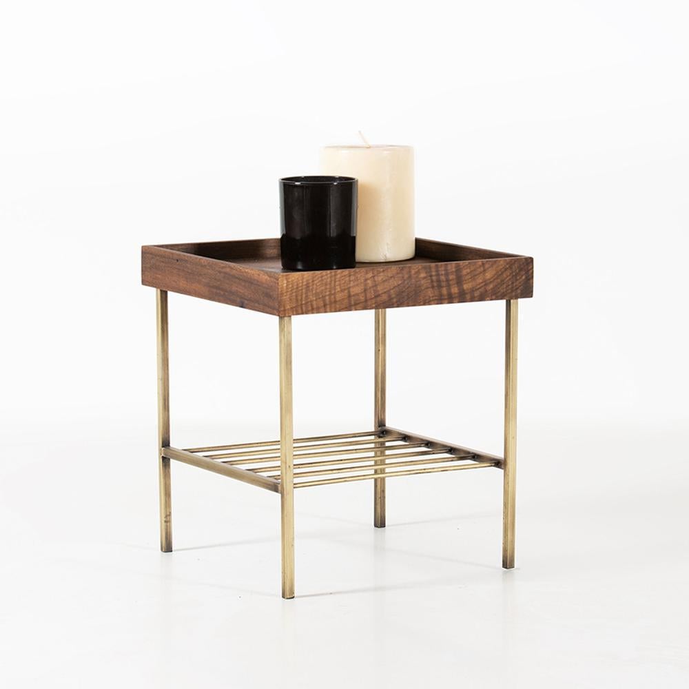 Beistelltisch/Pflanzenständer-Set aus massivem Nussbaumholz - EDGE AGED Serie mit Gold Antique-F (Türkisch) im Angebot