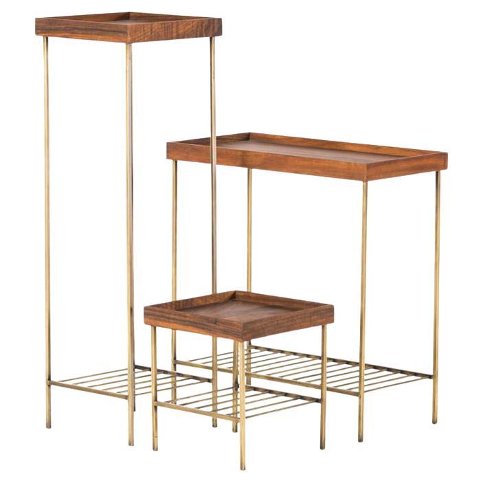 Beistelltisch/Pflanzenständer-Set aus massivem Nussbaumholz - EDGE AGED Serie mit Gold Antique-F im Angebot