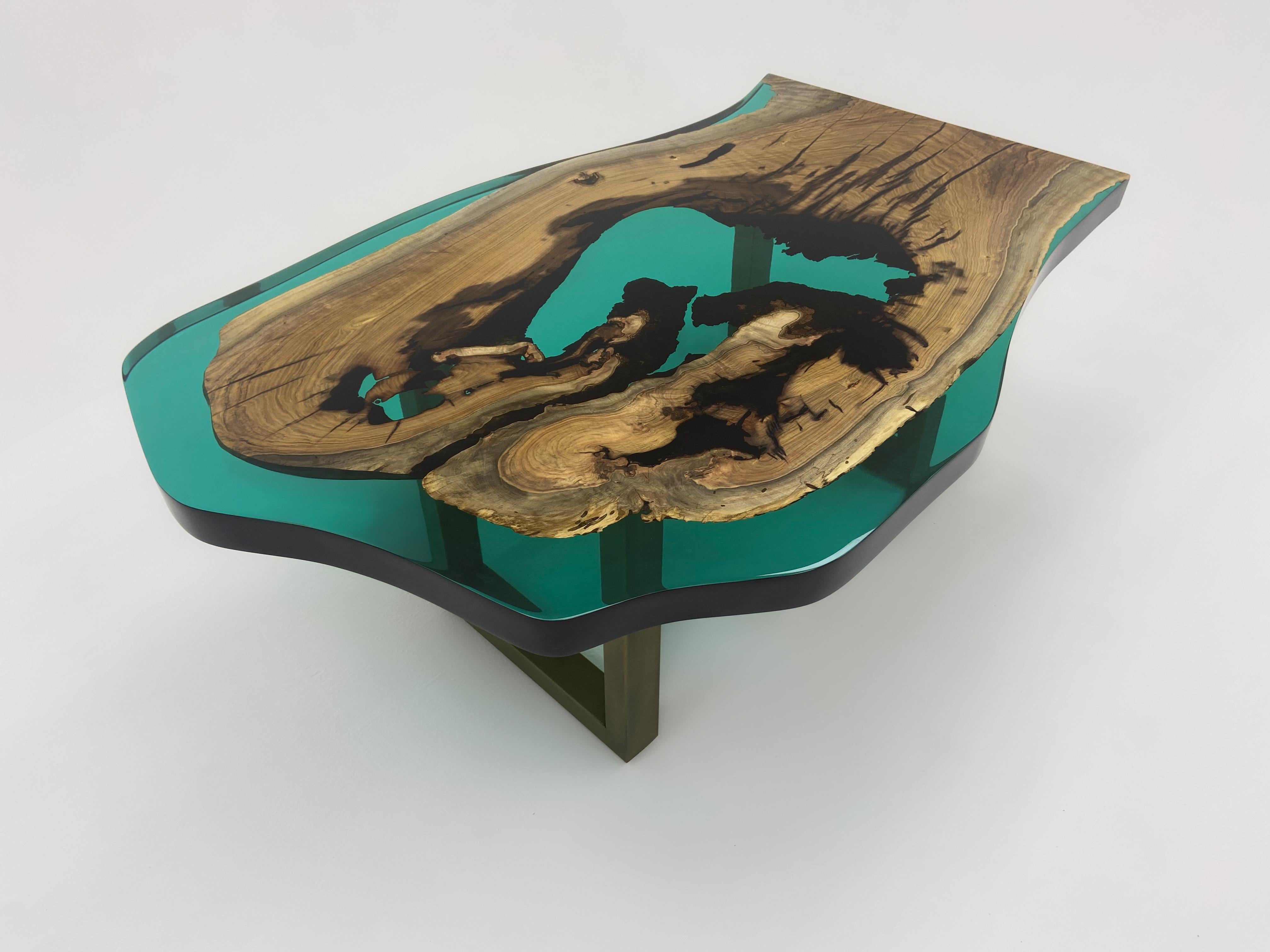 Solid Walnut Turquoise Epoxy Resin Coffee Table In New Condition For Sale In İnegöl, TR