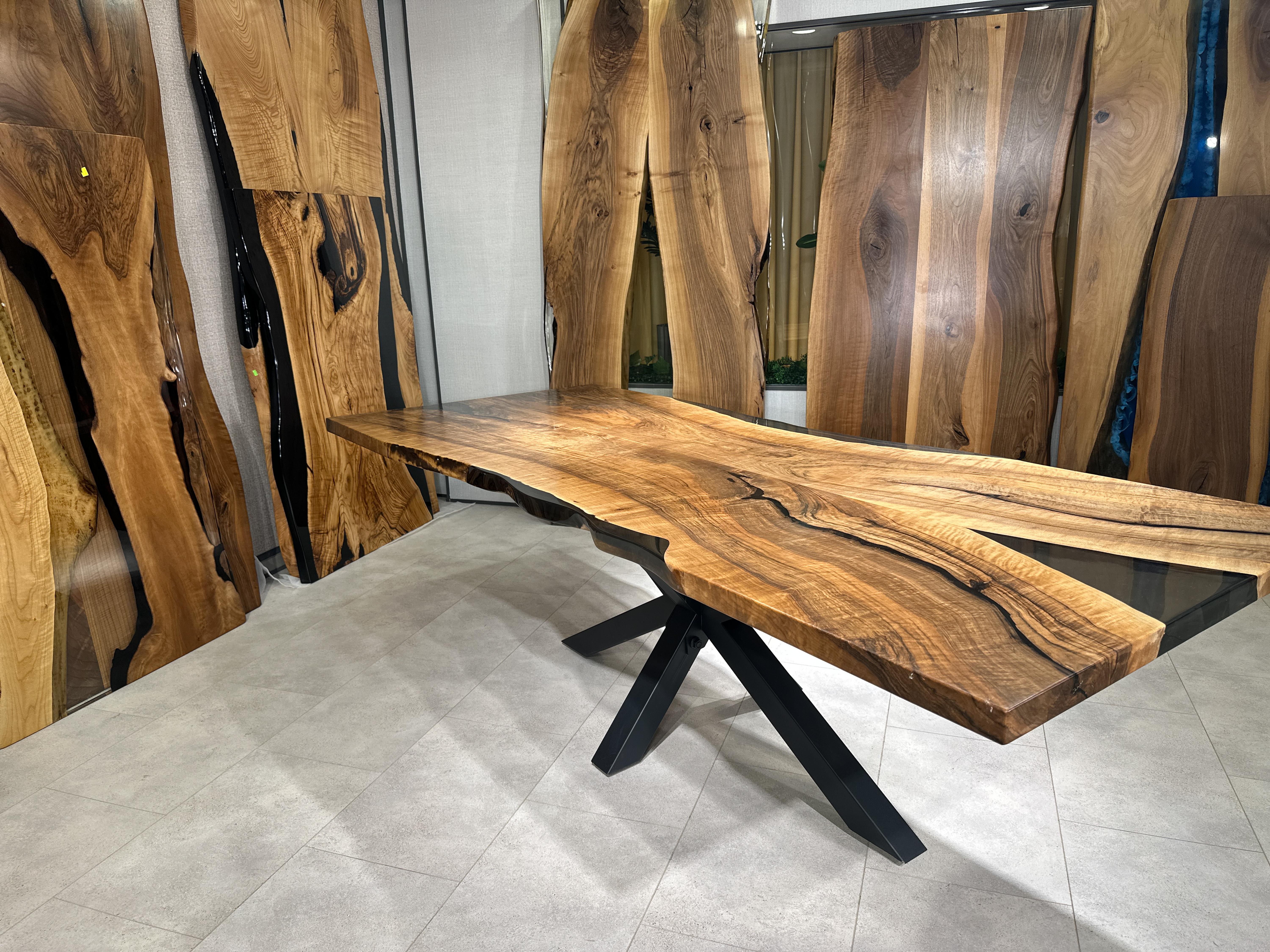 Solid Walnut Wood Resin River Dining Table In New Condition For Sale In İnegöl, TR