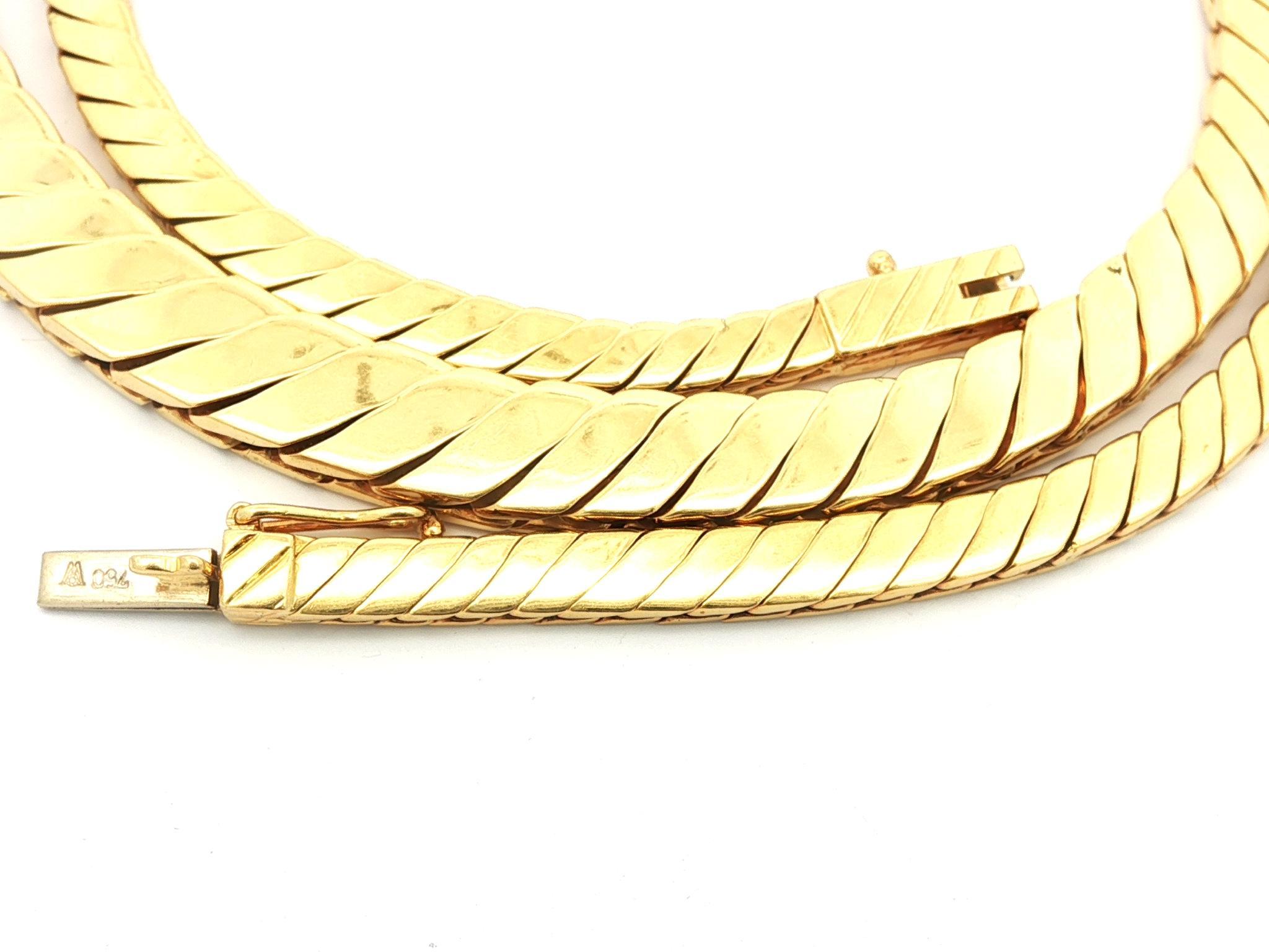 Collier à maillons plats gradués en or jaune 18 carats, Solid Well Made en vente 1