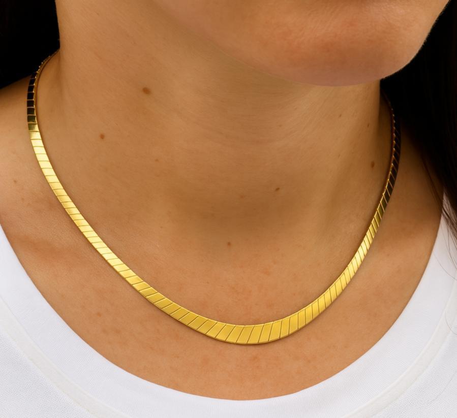 Collier à maillons plats gradués en or jaune 18 carats, Solid Well Made en vente 2