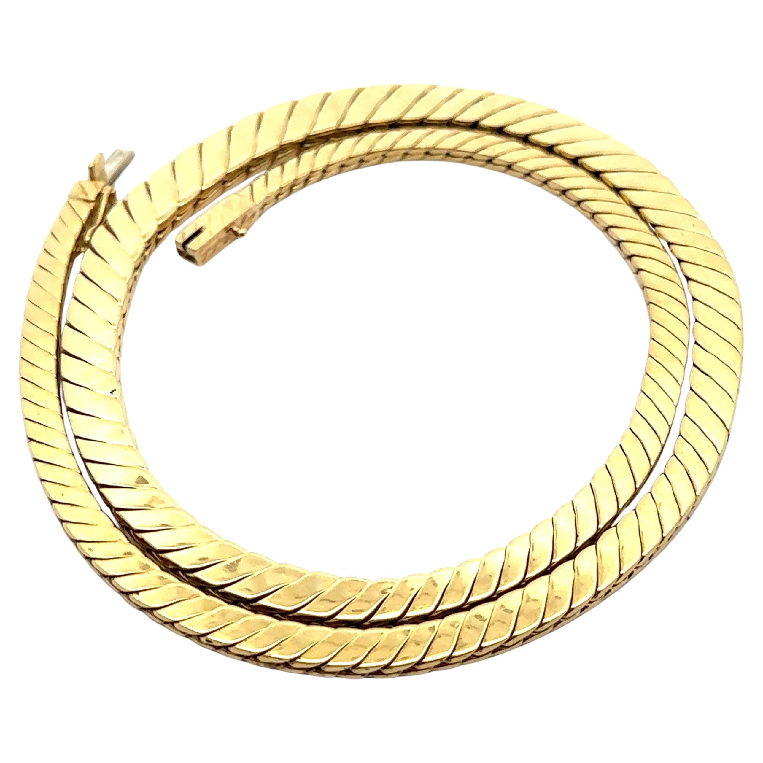 Collier à maillons plats gradués en or jaune 18 carats, Solid Well Made