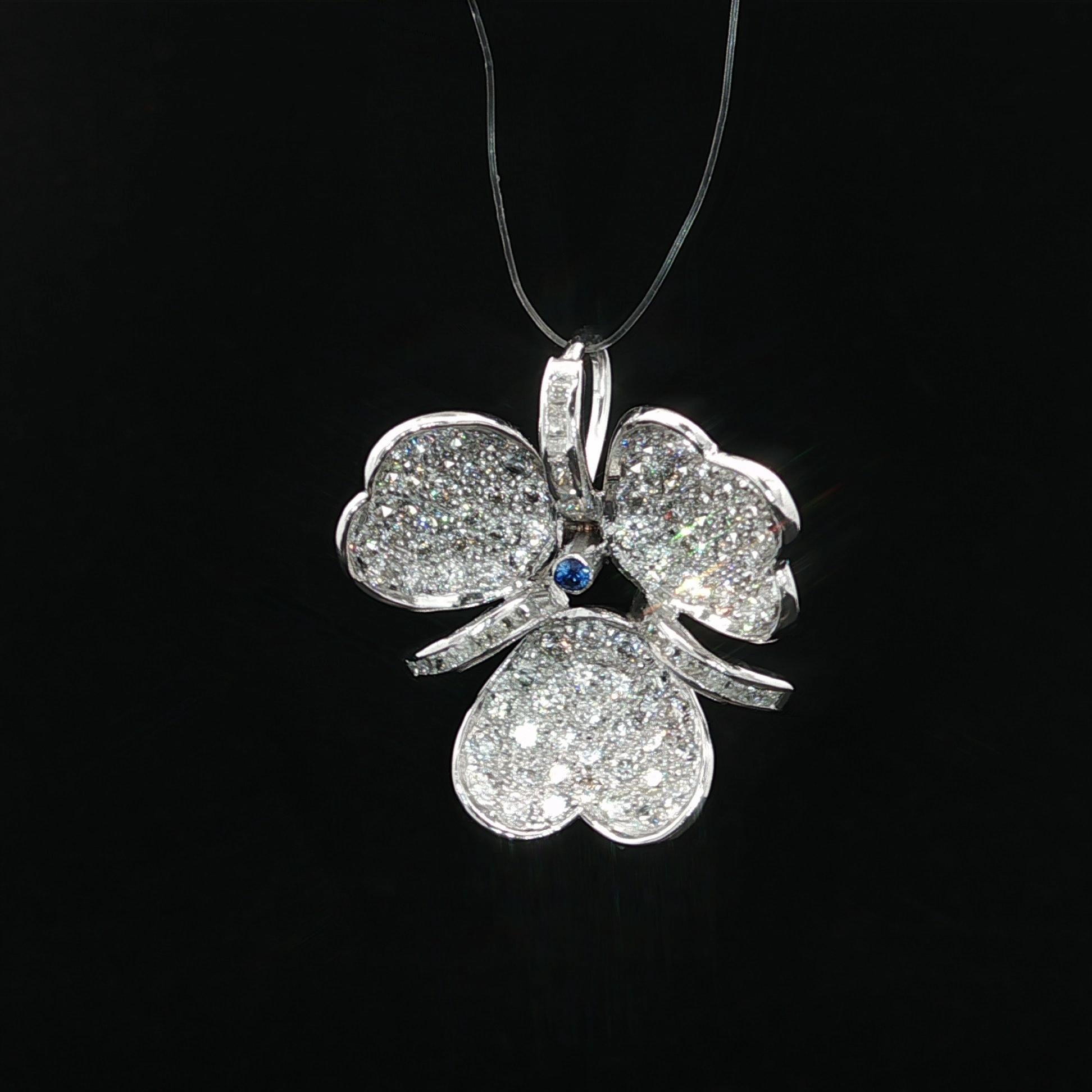 Solide Weißgold 1,3ctw Diamant & Saphir 3 Blatt Blume Charme Slide Anhänger (Brillantschliff) im Angebot